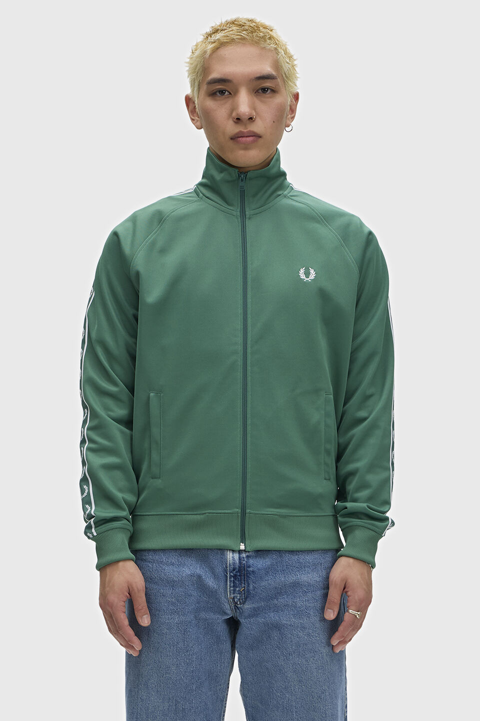 FRED PERRY 「Contrast Tape Track Jacket／フレッドペリー コントラストテープトラックジャケット」|ブルゾン・スタジャン|