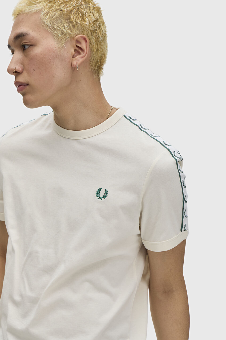FRED PERRY 「Contrast Tape Ringer T-Shirt／コントラストテープリンガーTシャツ」|Tシャツ・カットソー|ECRU