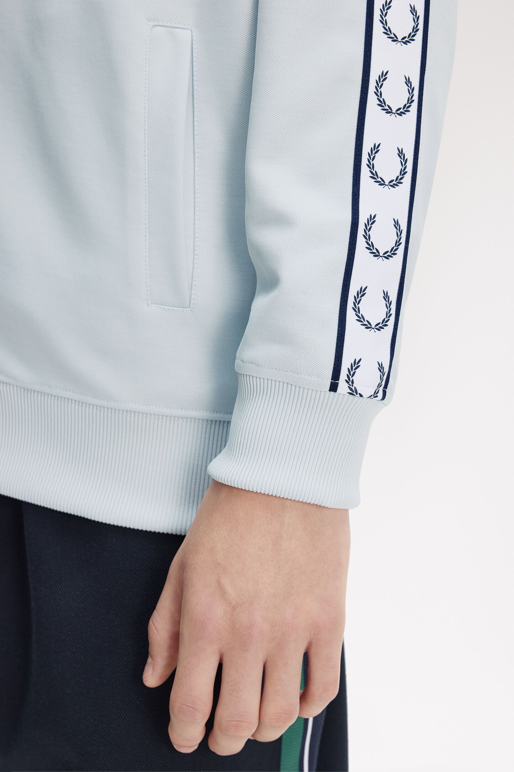 FRED PERRY 「Taped Track Jacket／フレッドペリートラックジャケット」|スウェット・ジャージ|
