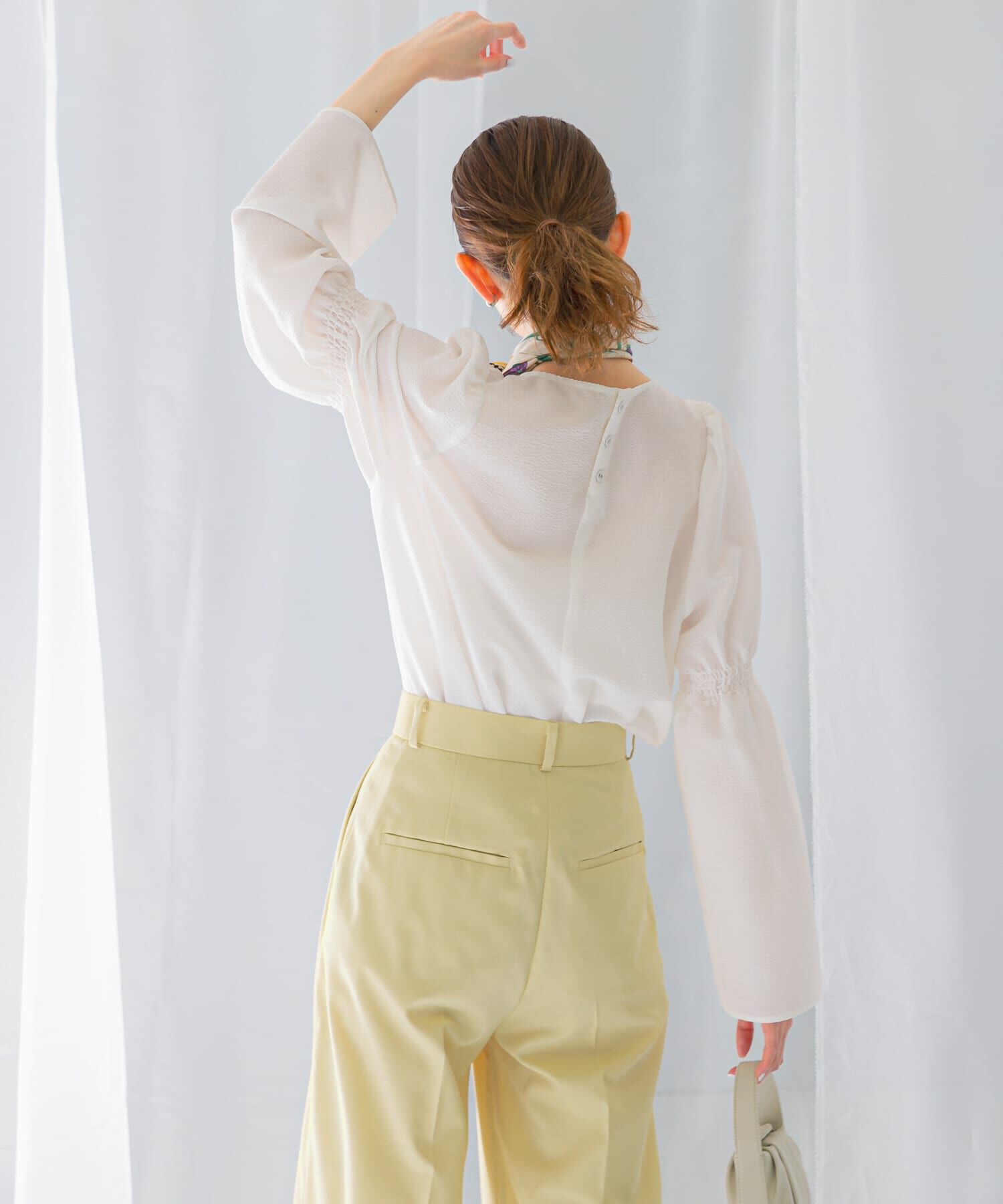 URBAN RESEARCH ROSSO「シャーリングベルスリーブブラウス」|シャツ・ブラウス|