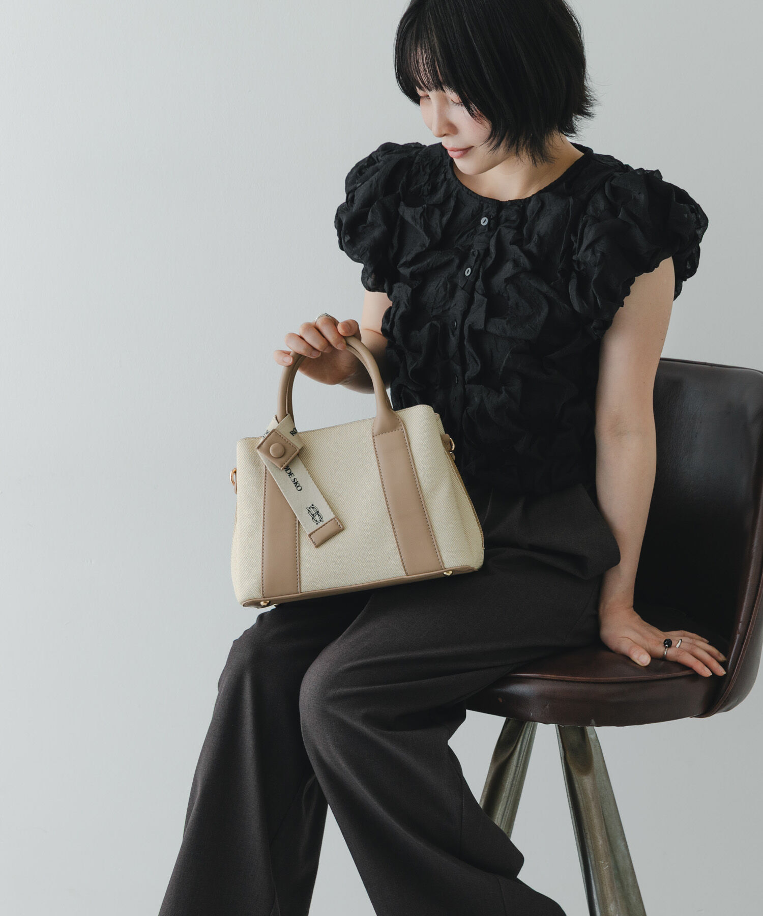 RODE SKO「『Mサイズ』ロゴリボン付2WAYハンドバッグ」|ハンドバッグ|アイボリー