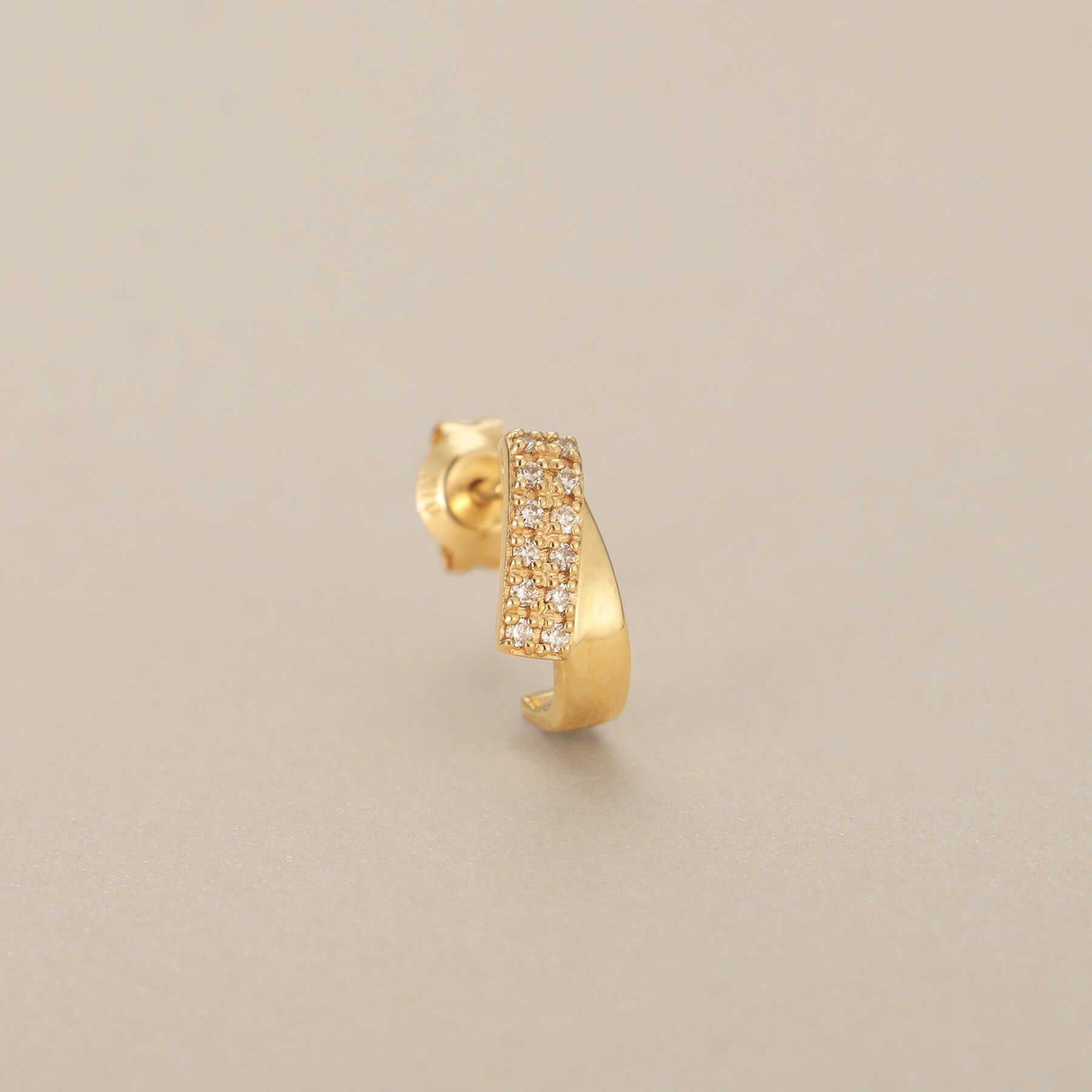 COCOSHNIK「K10ダイヤモンド フォールディング スタッドピアス」|ピアス|