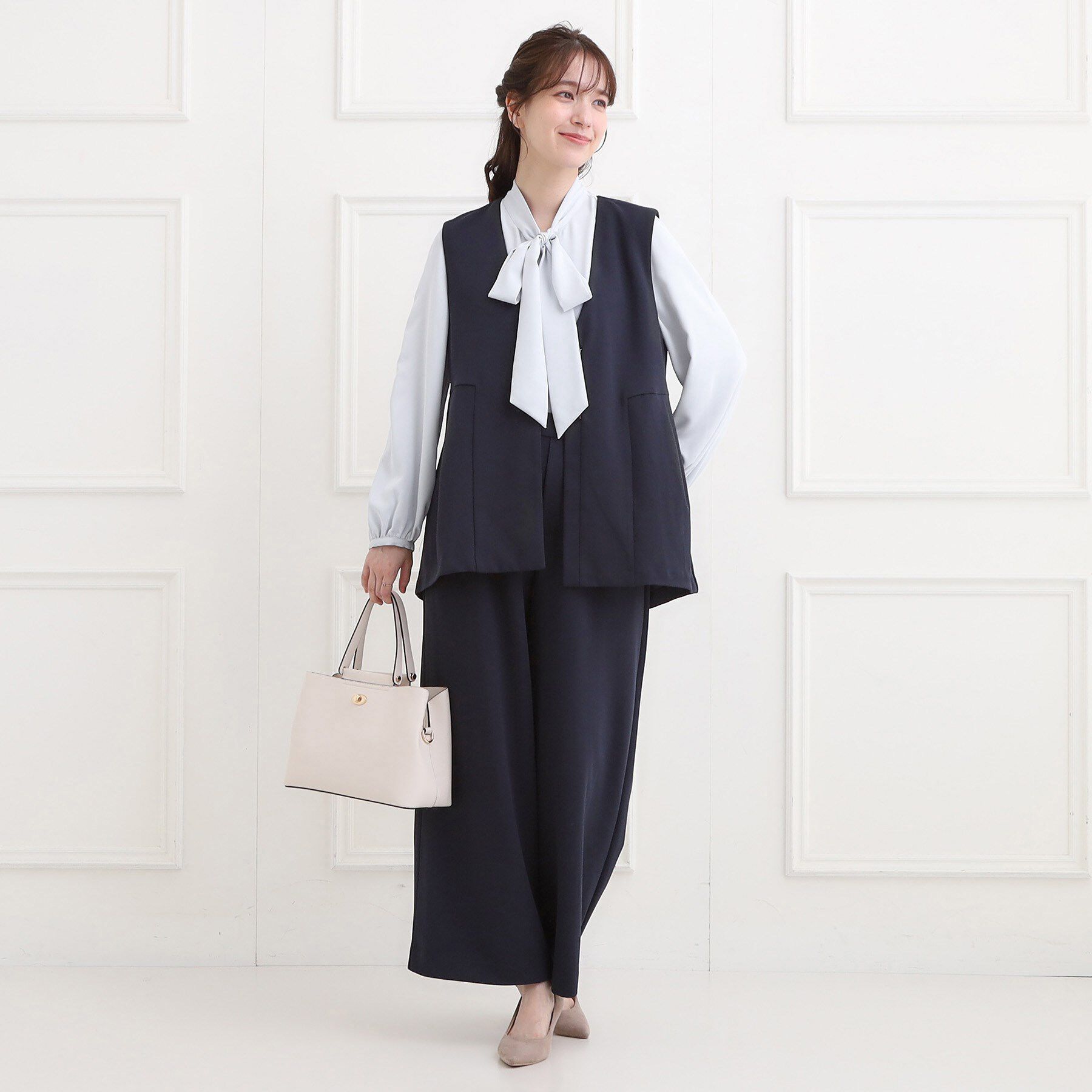 SHOO･LA･RUE「【洗濯機可/S-3L】リボンボウタイが魅力　大人の華やかブラウス」|シャツ・ブラウス|