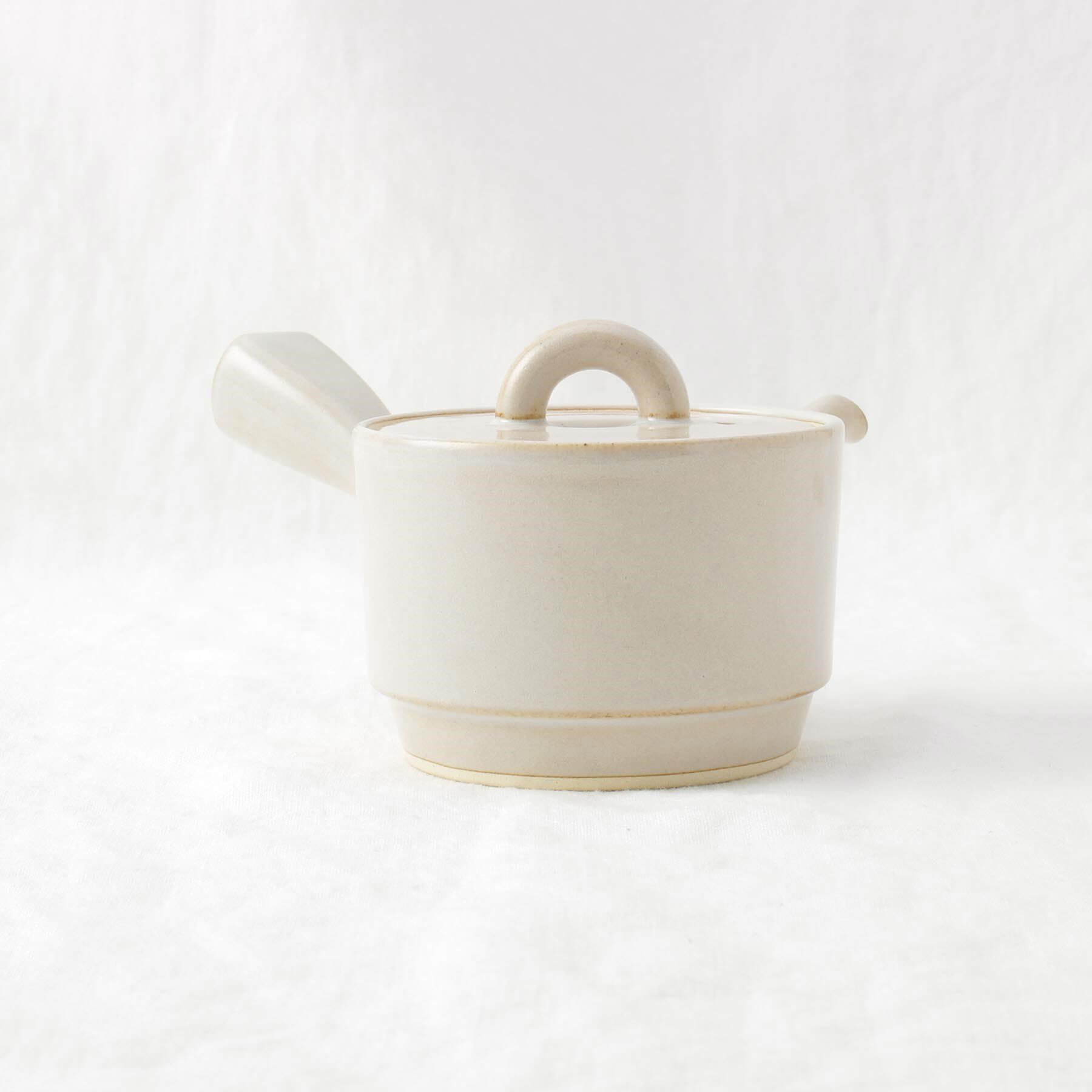 212 KITCHEN STORE「波佐見焼 土もの急須 白 ＜ハレとケ＞」|食器・キッチングッズ|