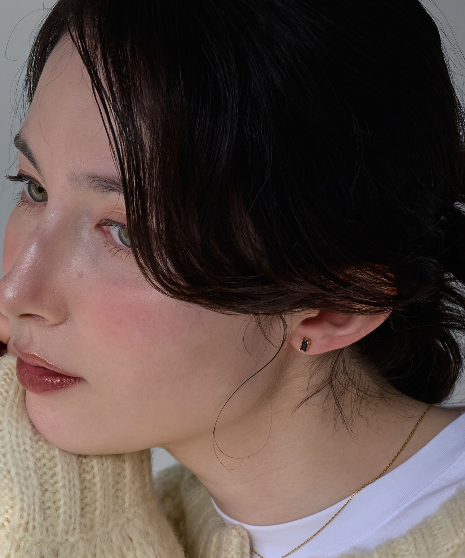 Phoebe「シャインフレームレクタングルピアス　ブラック（片耳）」|ピアス|