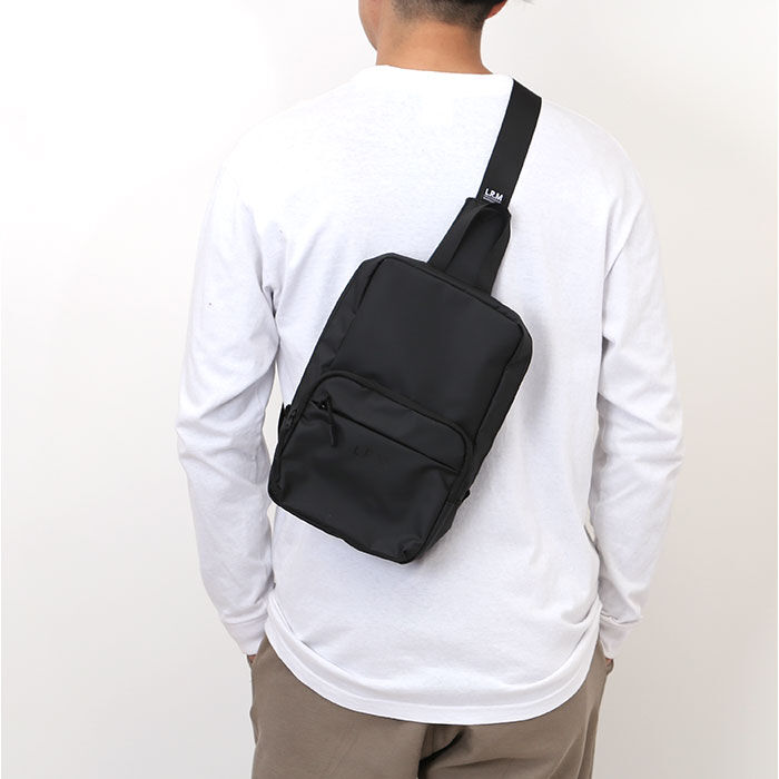 BACKYARD FAMILY「L.R.M バッグ NC-1071-1 通販 ボディバッグ ボディーバッグ 斜めがけバッグ」|その他|