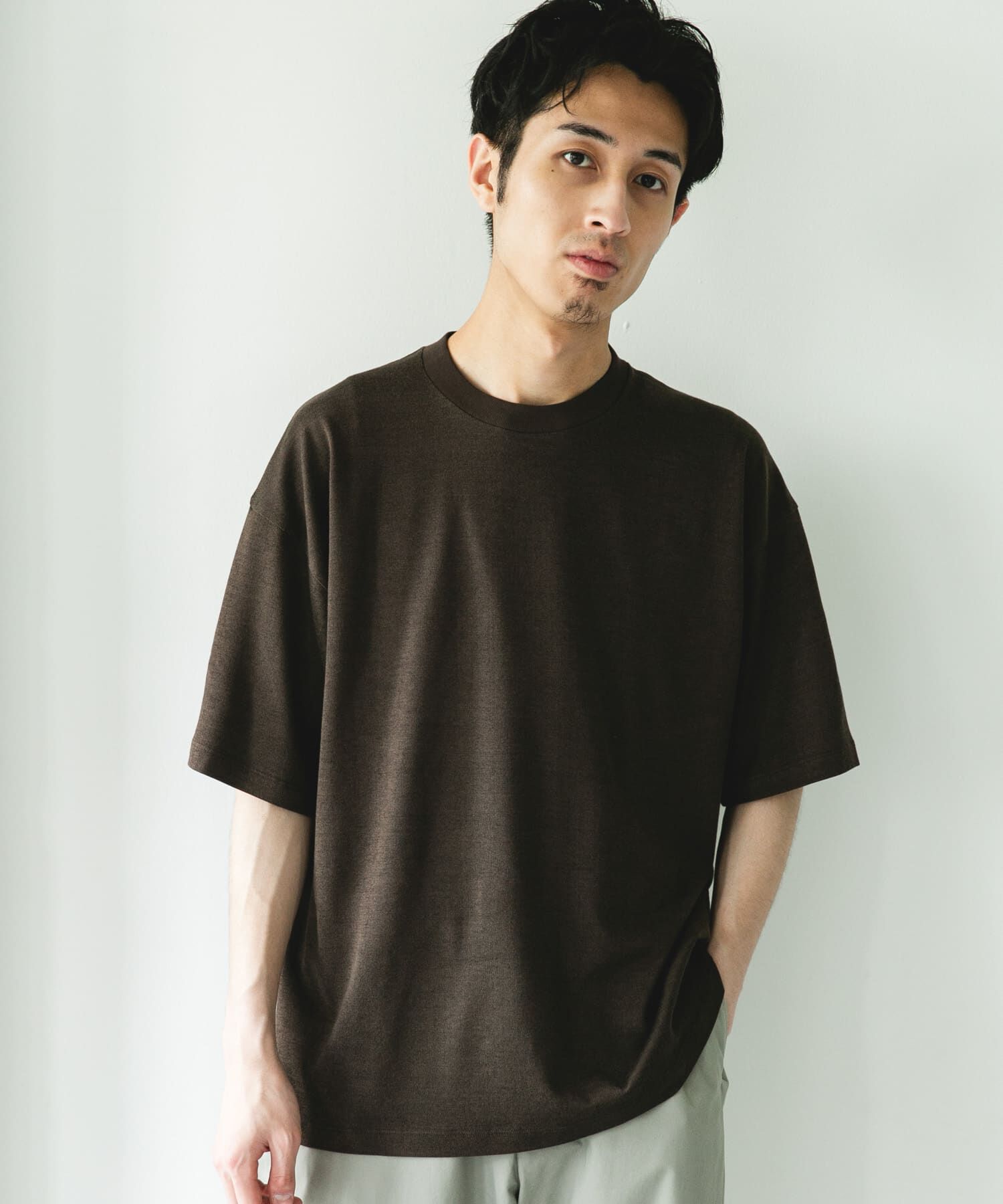 URBAN RESEARCH DOORS「コットンレーヨンクルーネック ショートスリーブ Tシャツ」|Tシャツ・カットソー|ブラウン