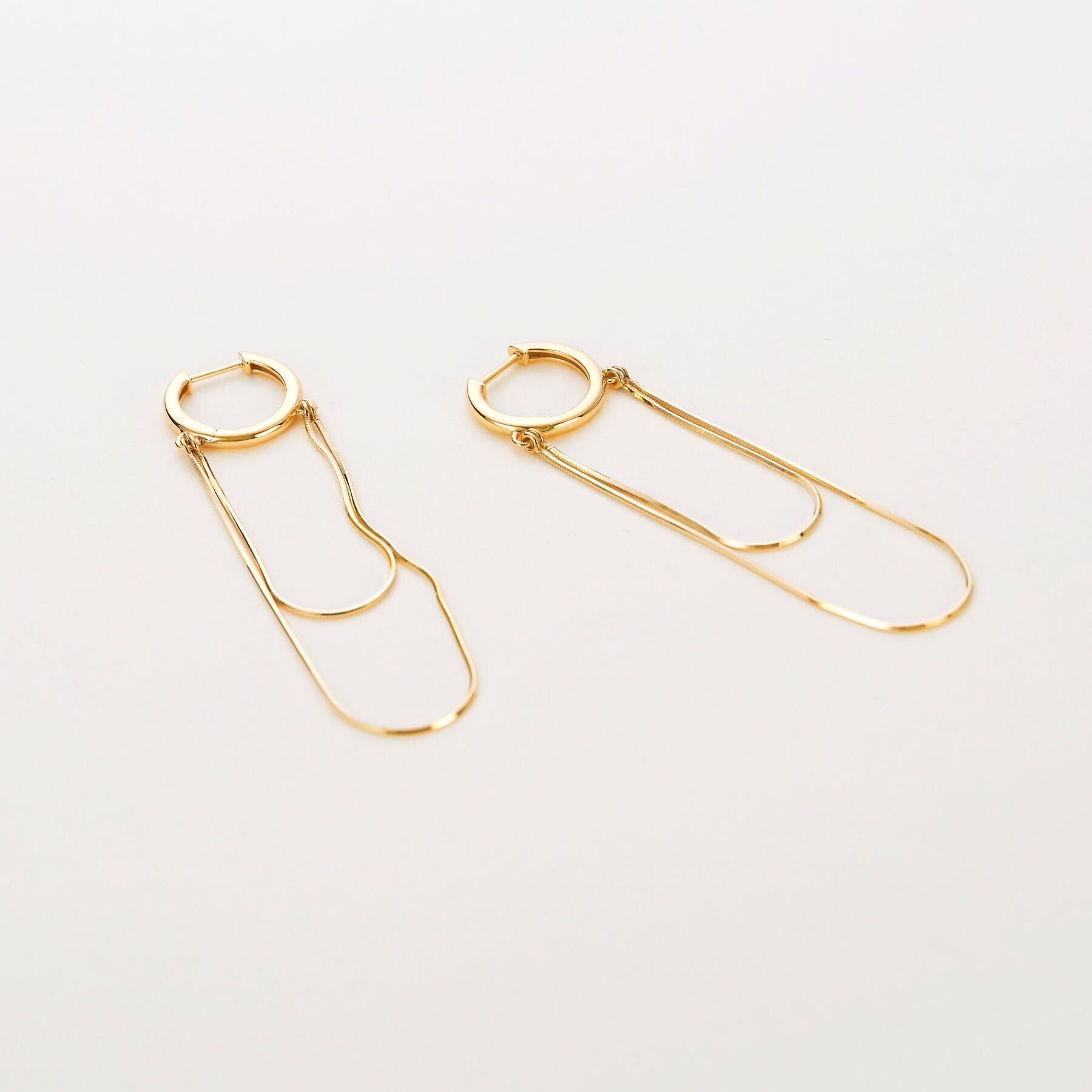 COCOSHNIK「K10コンパクトドレープ中折れ フープピアス」|ピアス|