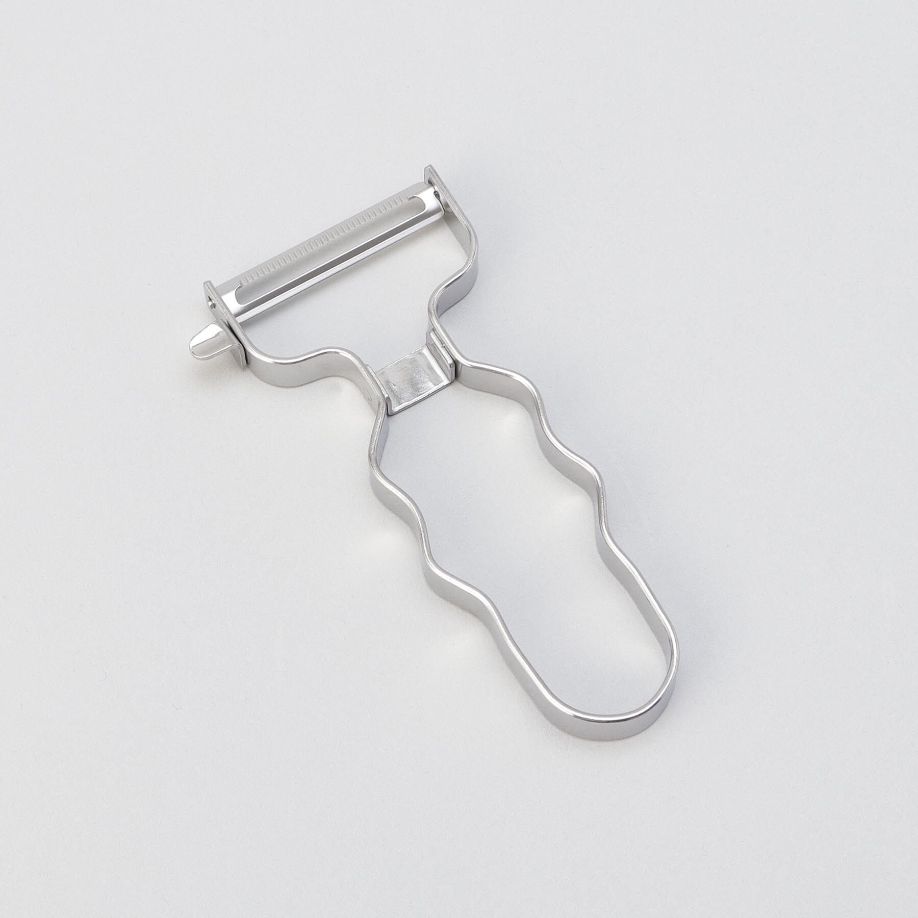 212 KITCHEN STORE「Simple Use 波型グリップステンレス製薄皮ピーラー」|食器・キッチングッズ|