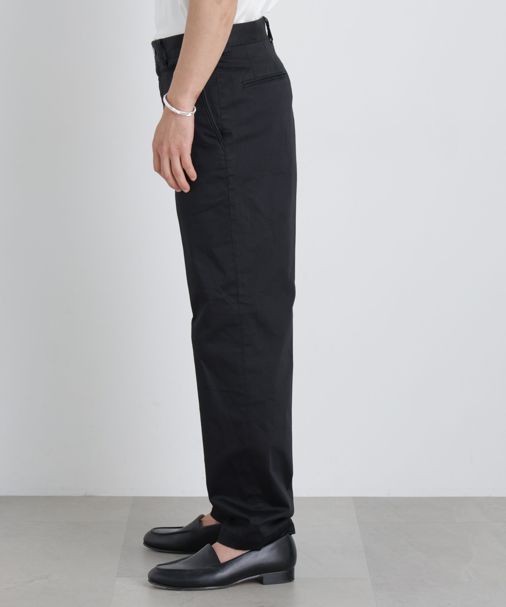 nano･universe「NewOnTrousers フェードサテンSlim テーパー」|チノ|
