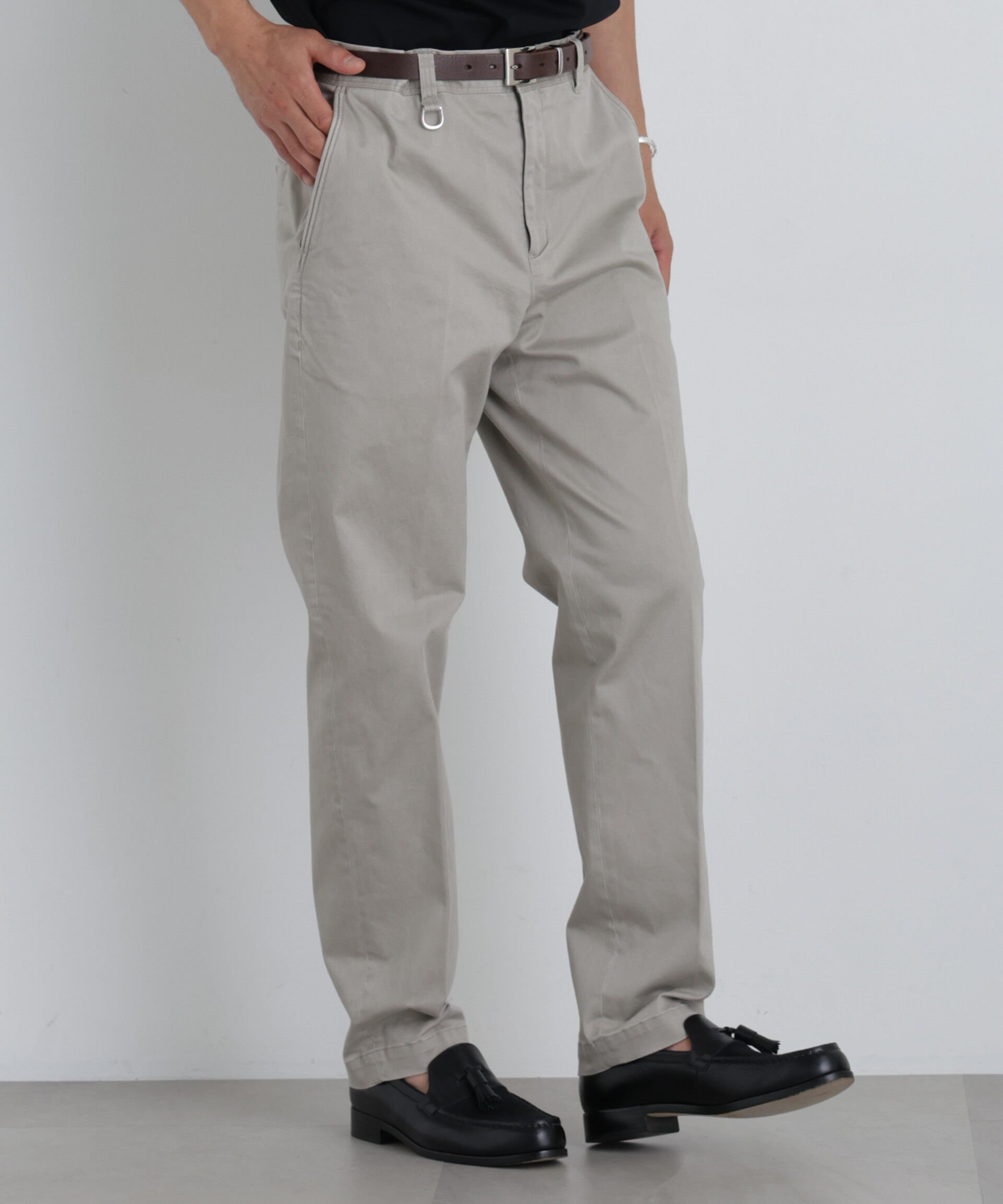 nano･universe「NewOnTrousers フェードサテンSlim テーパー」|チノ|エクリュ4