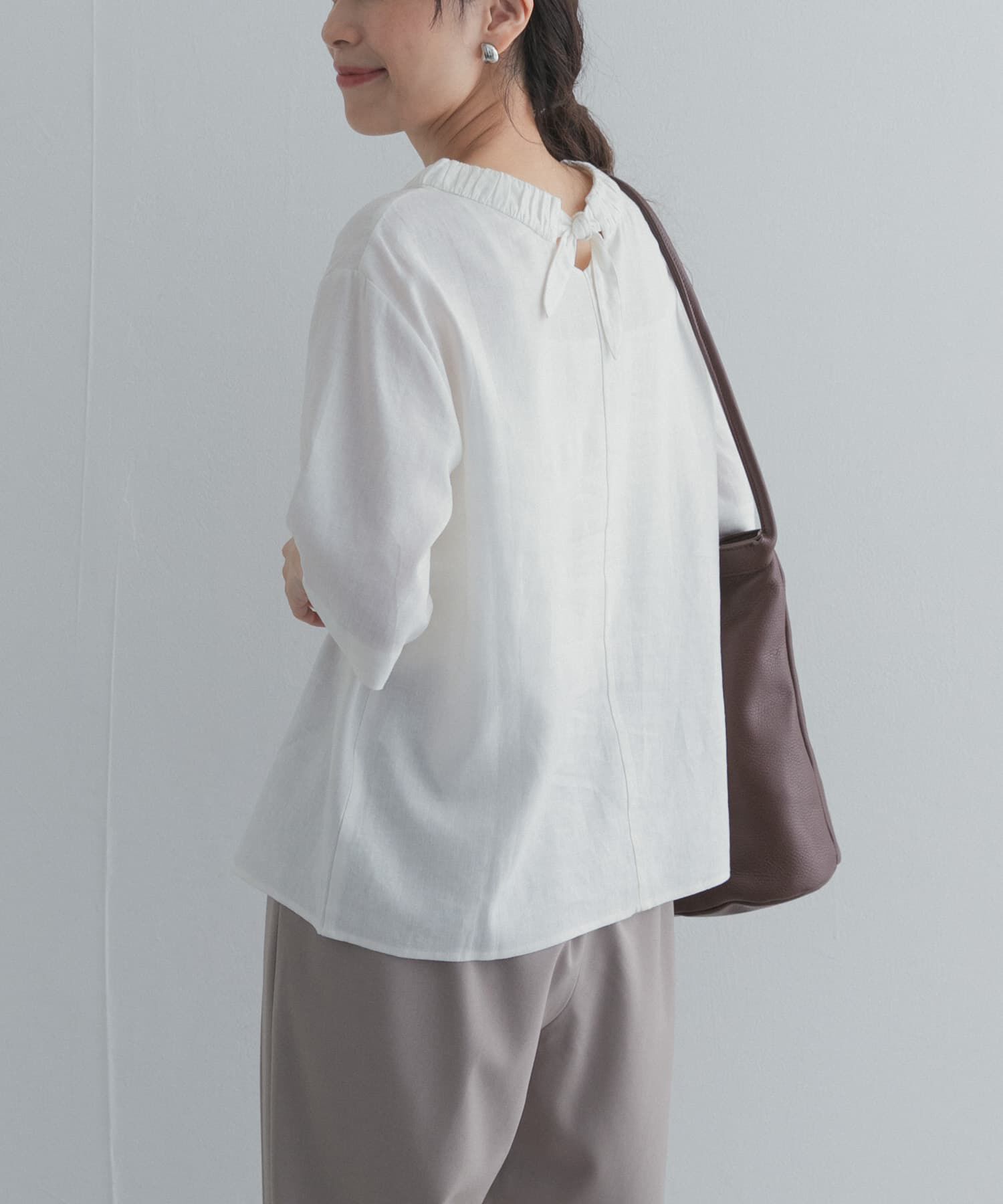 URBAN RESEARCH DOORS「リネンレーヨンバックリボンブラウス」|シャツ・ブラウス|