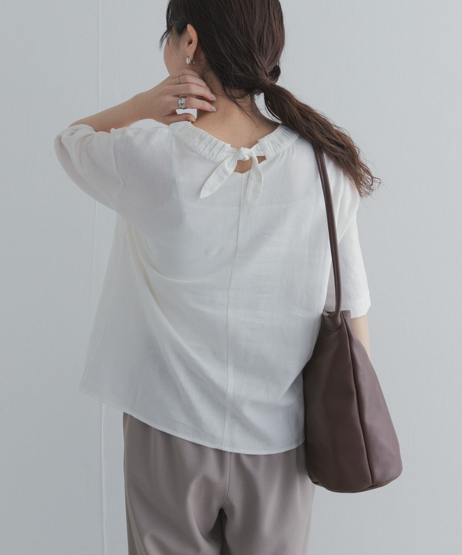 URBAN RESEARCH DOORS「リネンレーヨンバックリボンブラウス」|シャツ・ブラウス|
