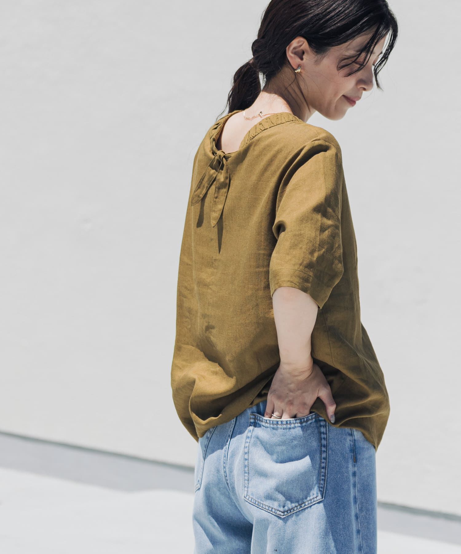 URBAN RESEARCH DOORS「リネンレーヨンバックリボンブラウス」|シャツ・ブラウス|