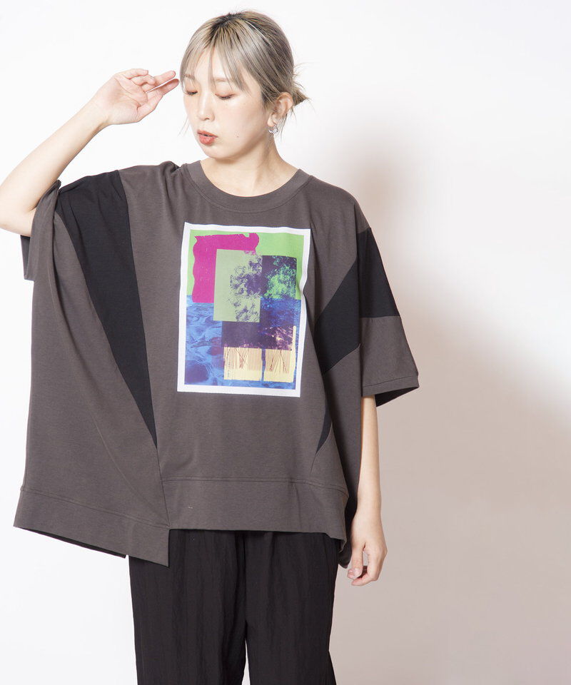  「アシンメトリーグラフィックTシャツ」|Tシャツ・カットソー|
