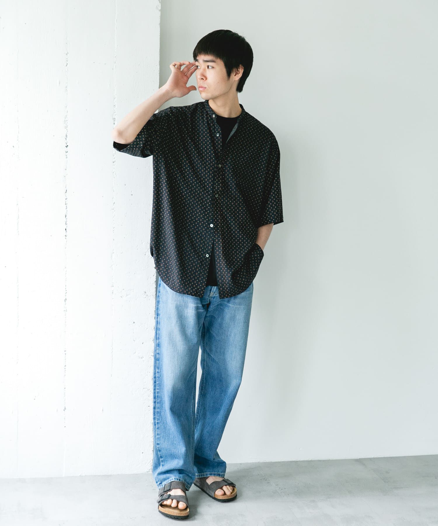 URBAN RESEARCH DOORS「バンドカラーショートスリーブ 総柄シャツ」|シャツ・ブラウス|