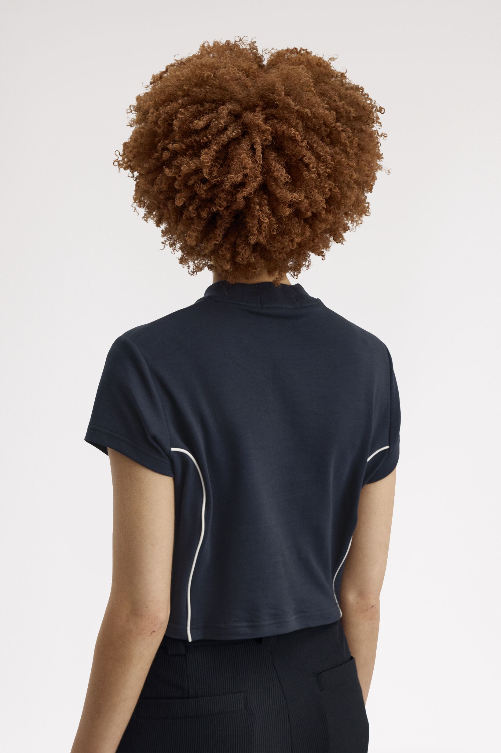 FRED PERRY 「Piped Seams Mock Neck T-Shirt／パイピングシームモックネックTシャツ」|Tシャツ・カットソー|