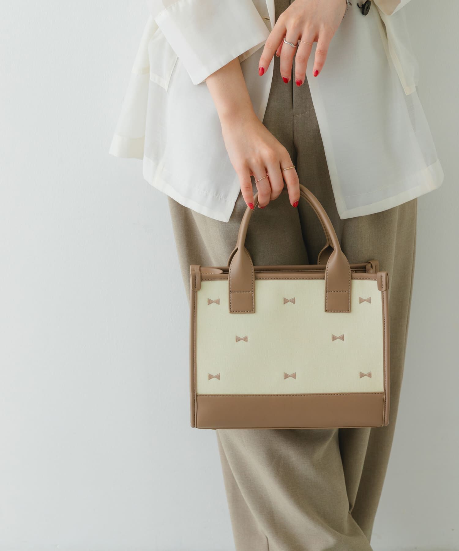 RODE SKO「刺繍スクエアバッグ」|ハンドバッグ|