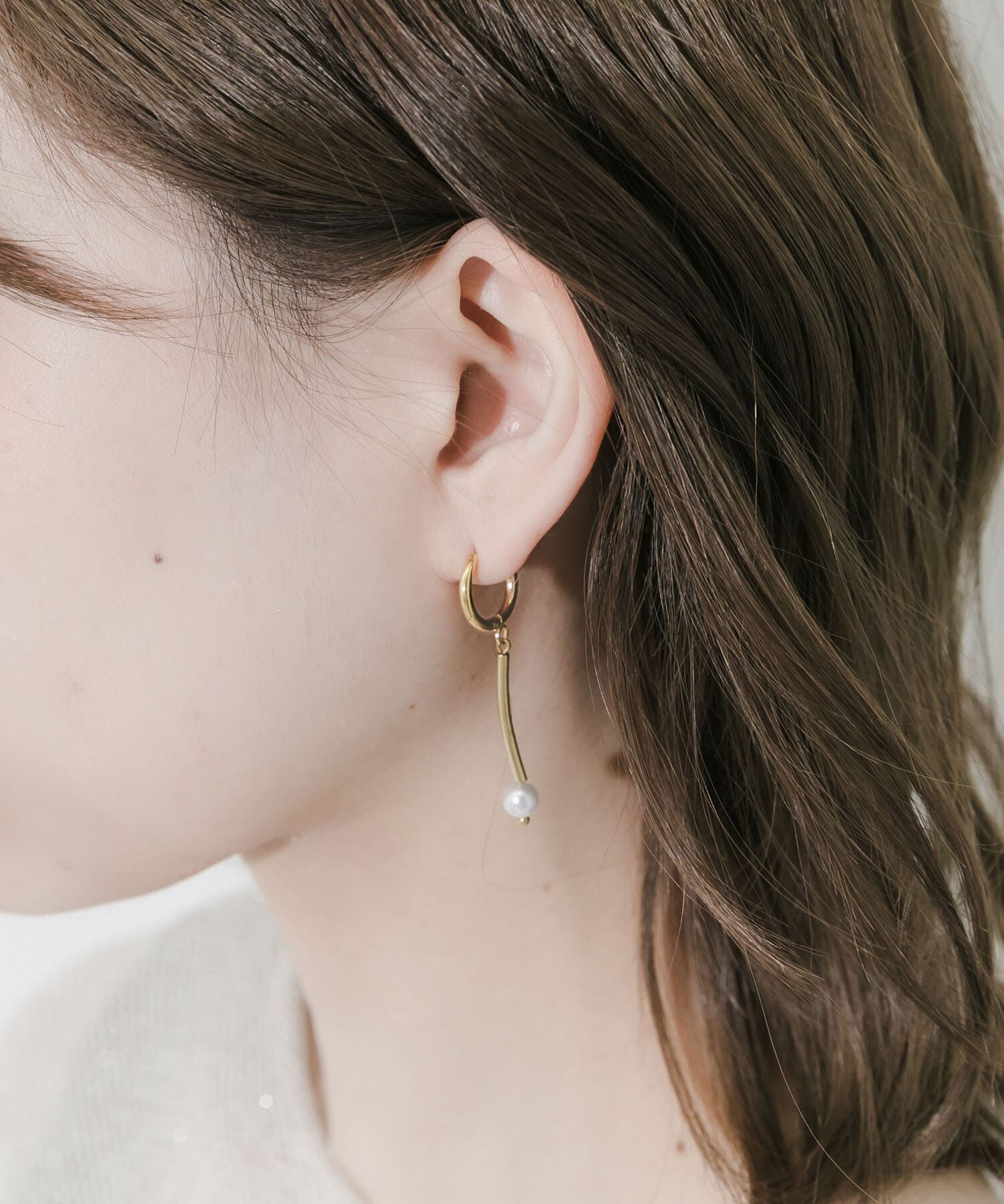 SMELLY「ステンレスアシンメトリーパールピアス」|ピアス|