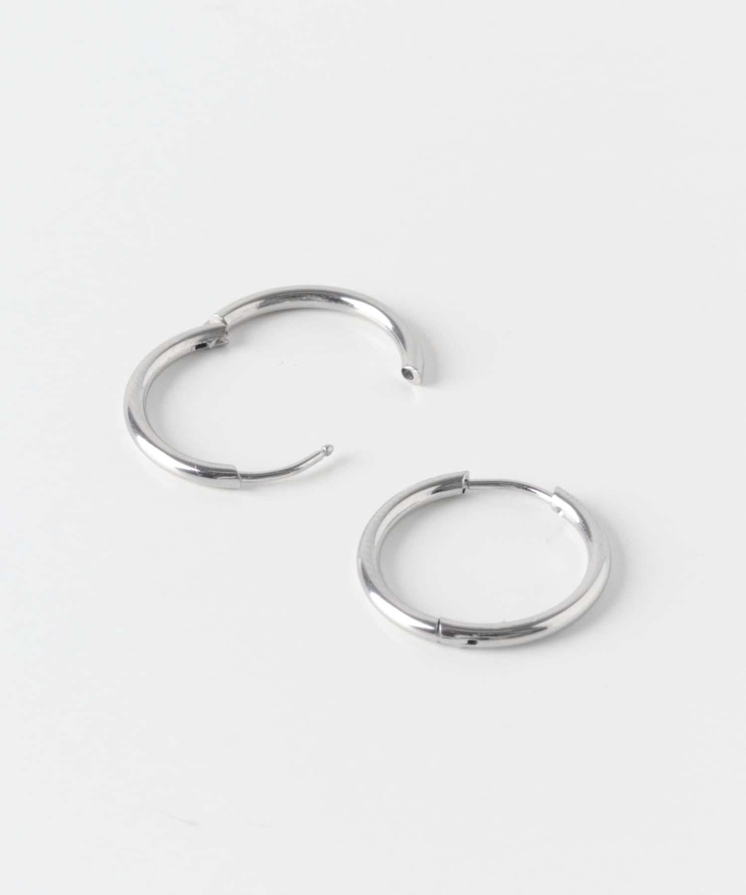 SMELLY「ステンレスフープピアス17mm」|ピアス|