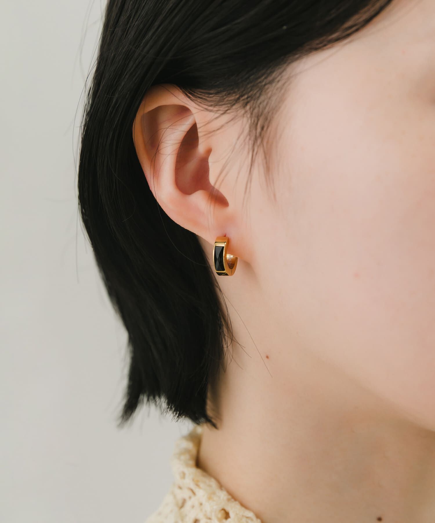SMELLY「ステンレスブラックビジューフープピアス」|ピアス|