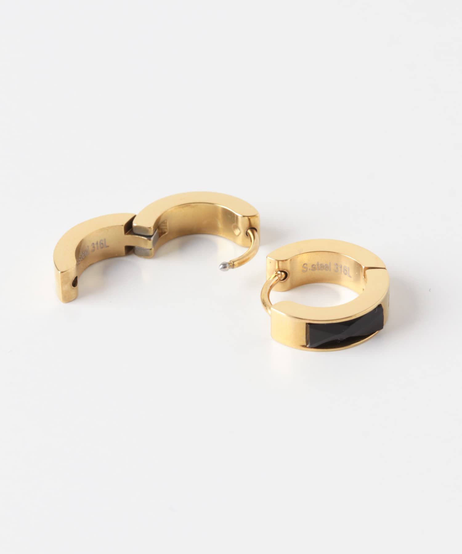 SMELLY「ステンレスブラックビジューフープピアス」|ピアス|