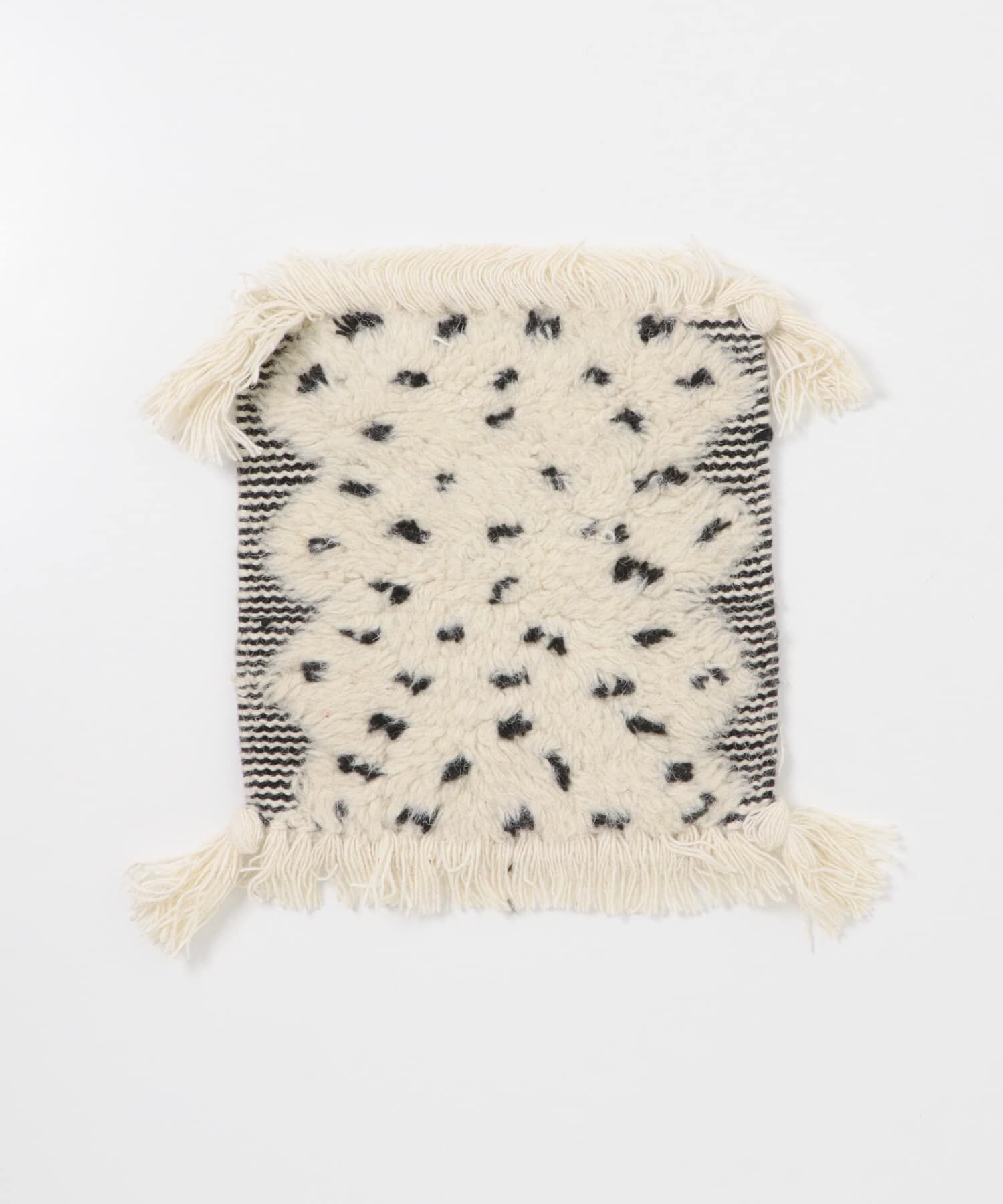 URBAN RESEARCH DOORS「RugRu　TANIA Chair Rug」|クッション・クッションカバー|ホワイト系その他