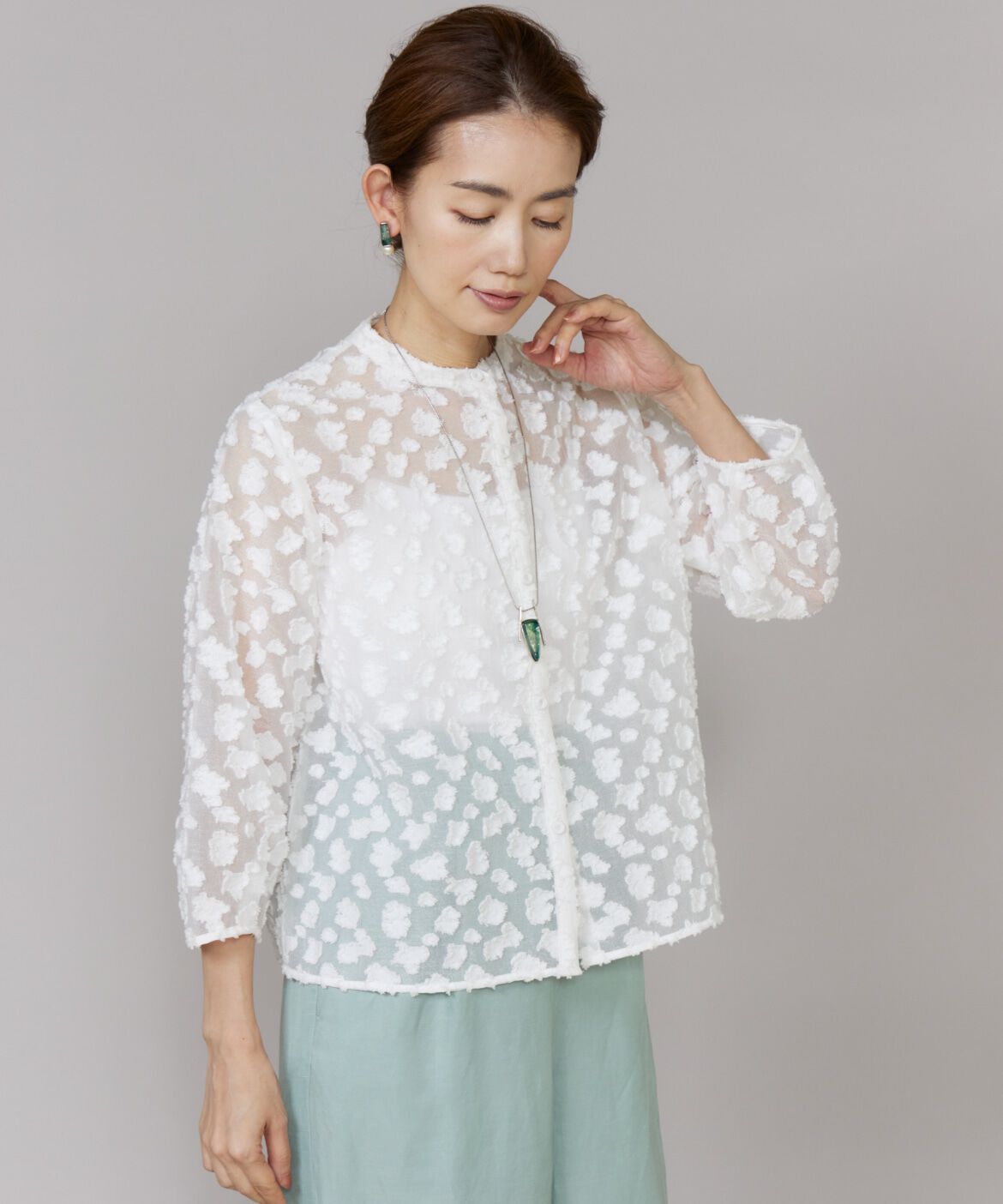 Le Souk「ｶｯﾄｼﾞｬｶｰﾄﾞﾌﾞﾗｳｽ|ｼｱｰな表情が華やぐ上品ｸﾛｯﾌﾟﾄ」|シャツ・ブラウス|