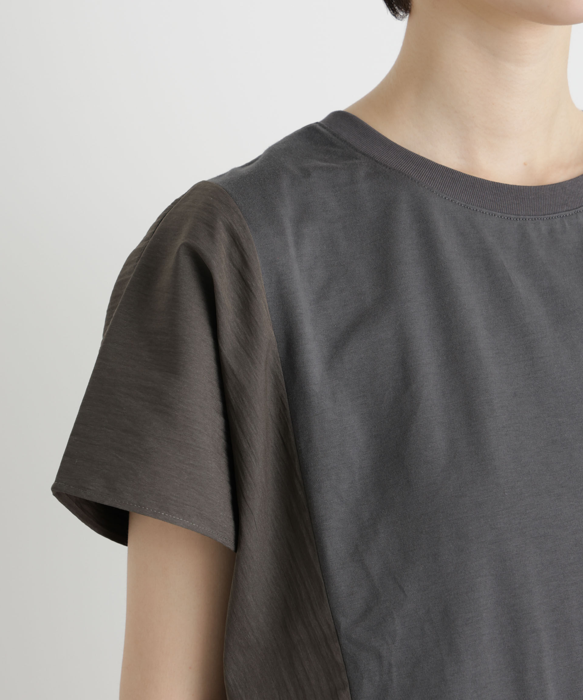 nano･universe「タフタコンビバックギャザーデザインカットトップス」|Tシャツ・カットソー|