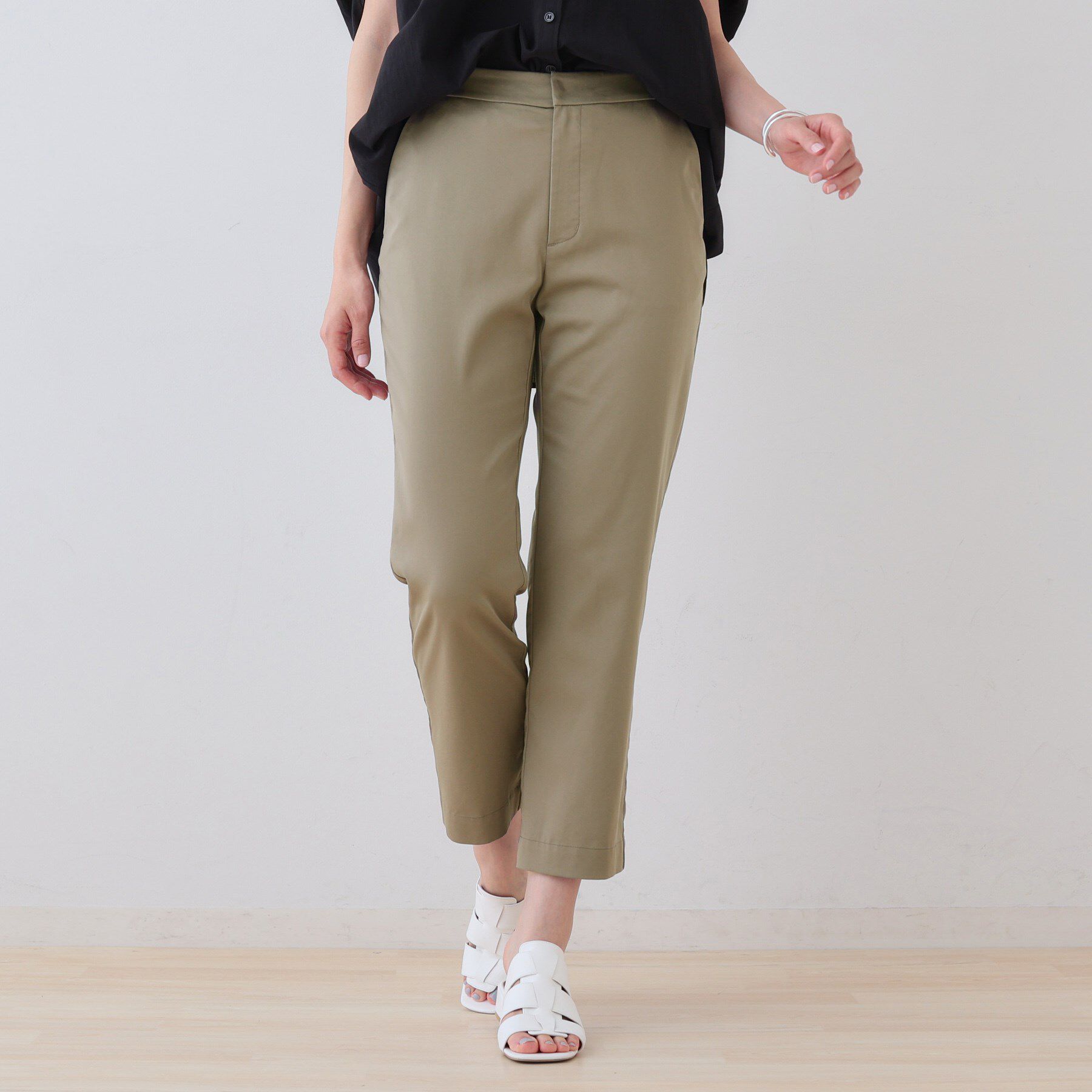 INDIVI「ストレッチストレートパンツ」|その他|オリーブグリーン(0