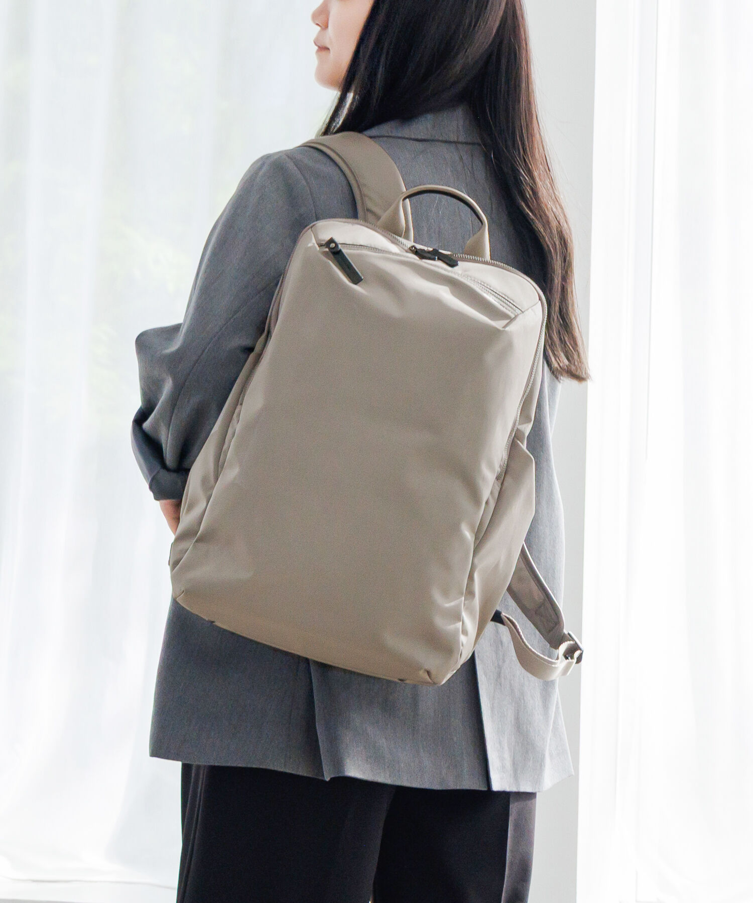 ace.「ace.／エース ルフィラ リュック レディースビジネス B4 15.6インチサイズ 17912」|リュック|グレージュ