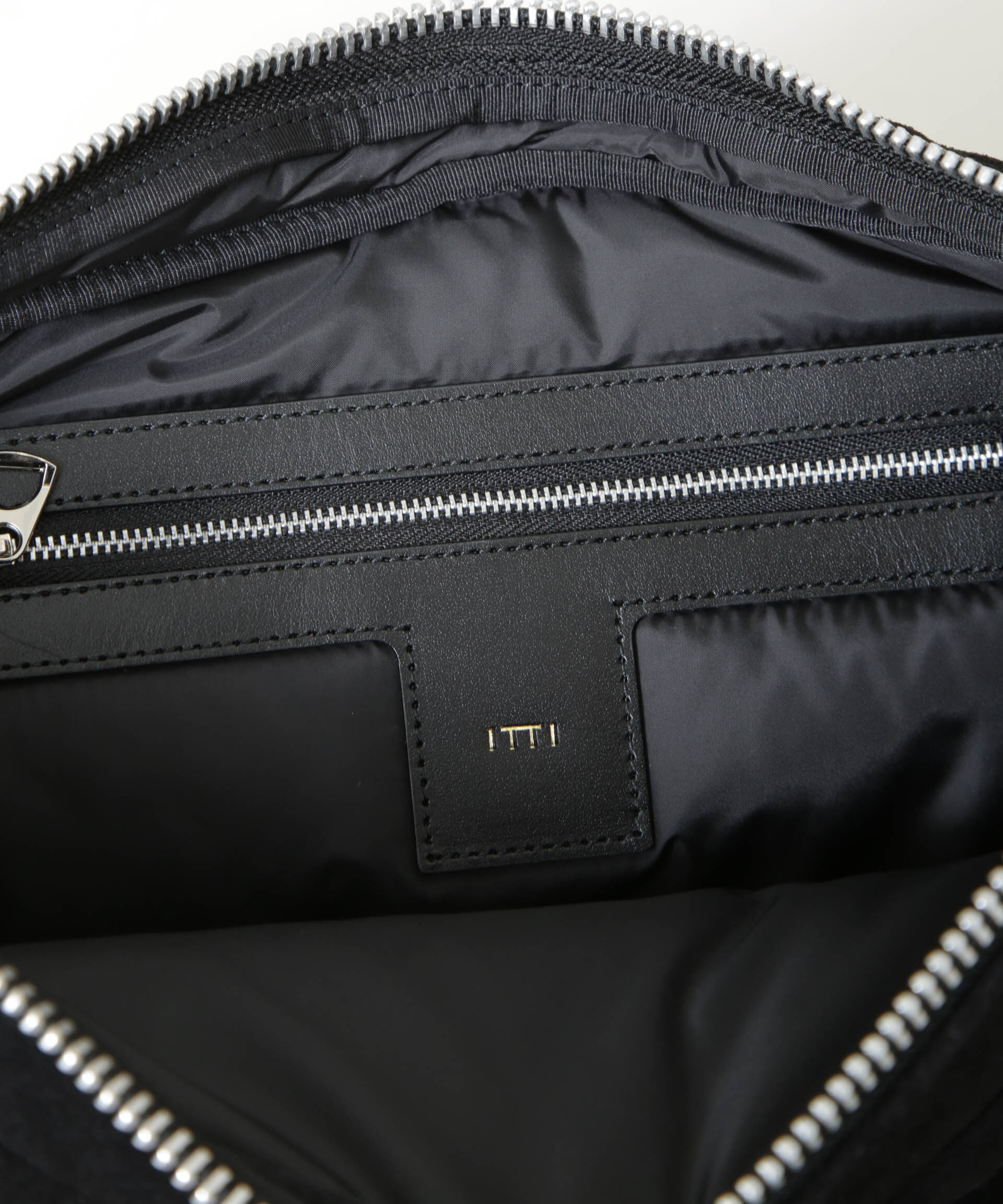 nano･universe「ITTI/別注 ANNIE MOON BAG / suede」|ショルダー・メッセンジャー|