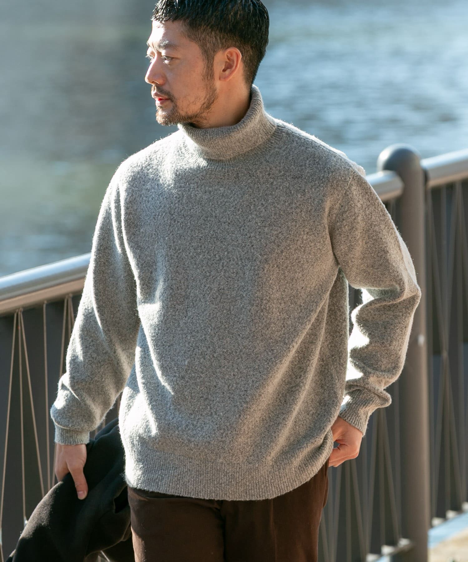 URBAN RESEARCH ROSSO「ブークレストレッチタートルニット」|ニット・セーター|