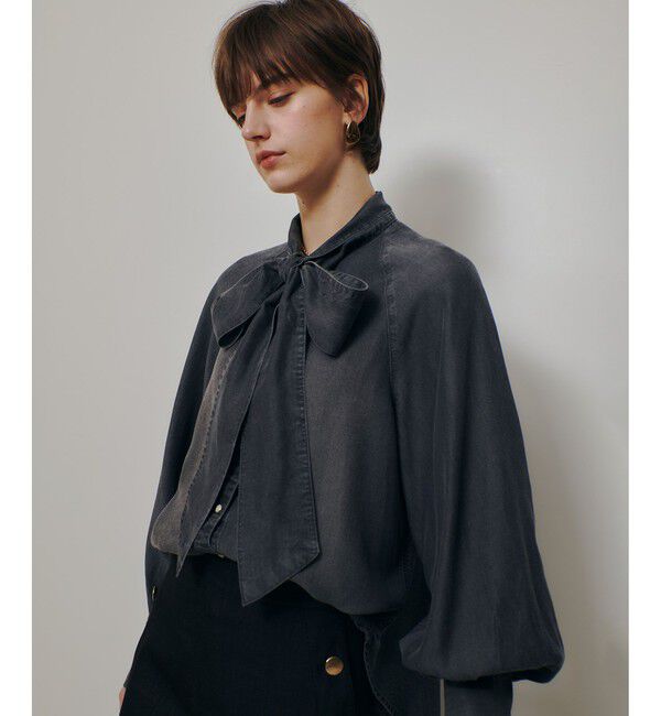 allureville「〈WEB・一部店舗別注〉デニムボウブラウス」|シャツ・ブラウス|ブラック系