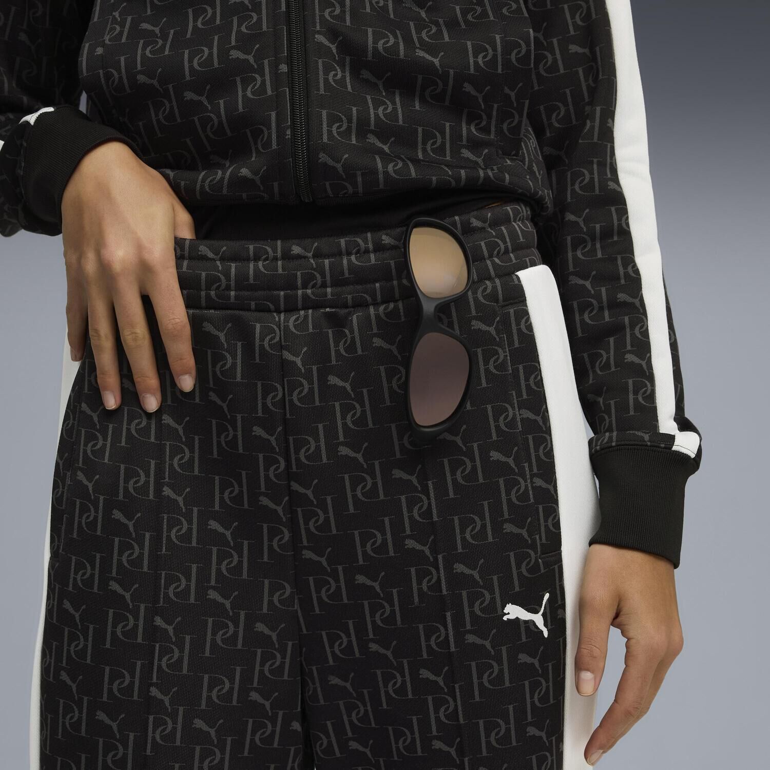 PUMA「【PUMA ｳｪｱ】W T7 AOP STRAIGHT TRACK PANTS」|チノ|
