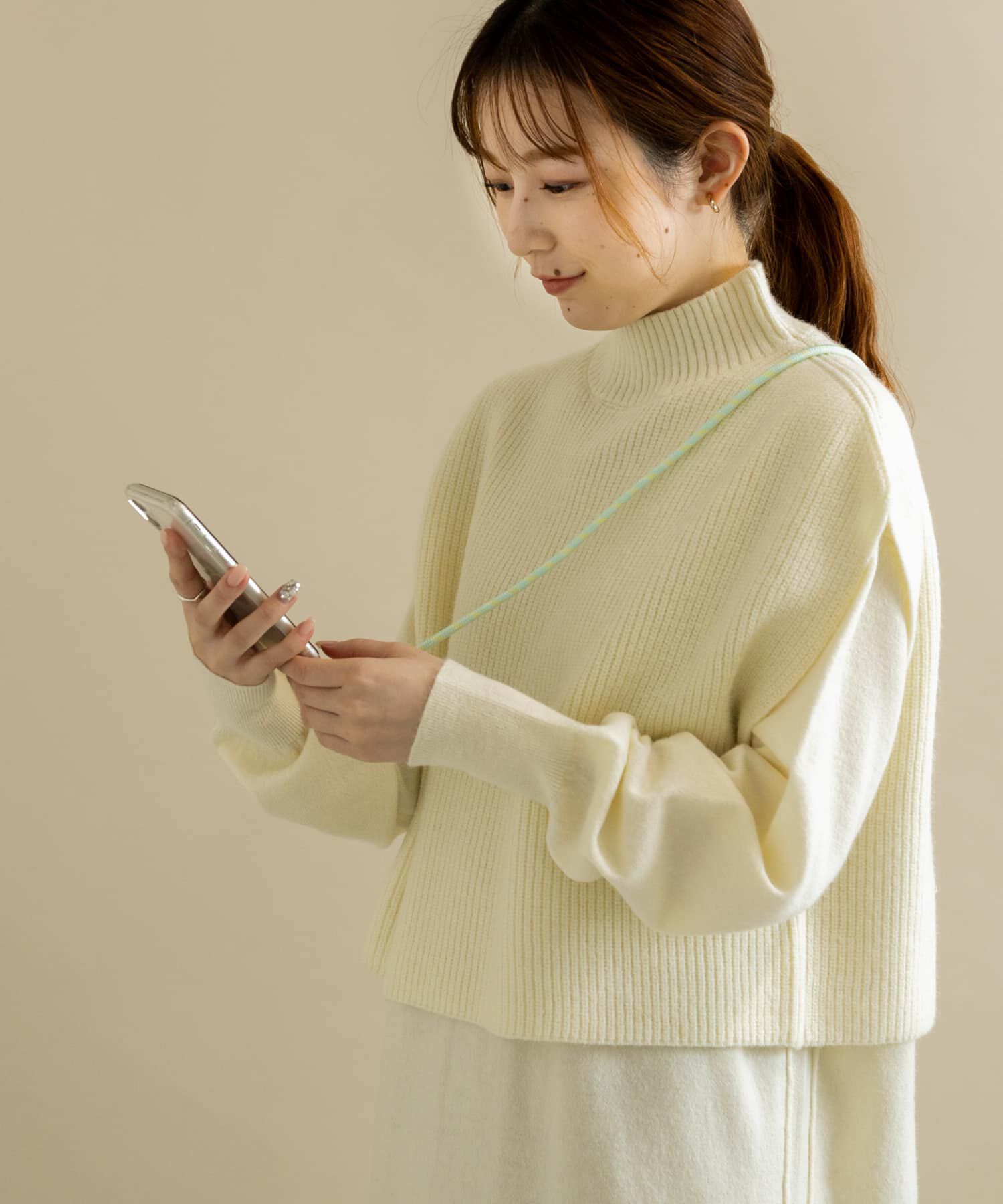 SMELLY「カラースマホショルダー」|モバイルケース|