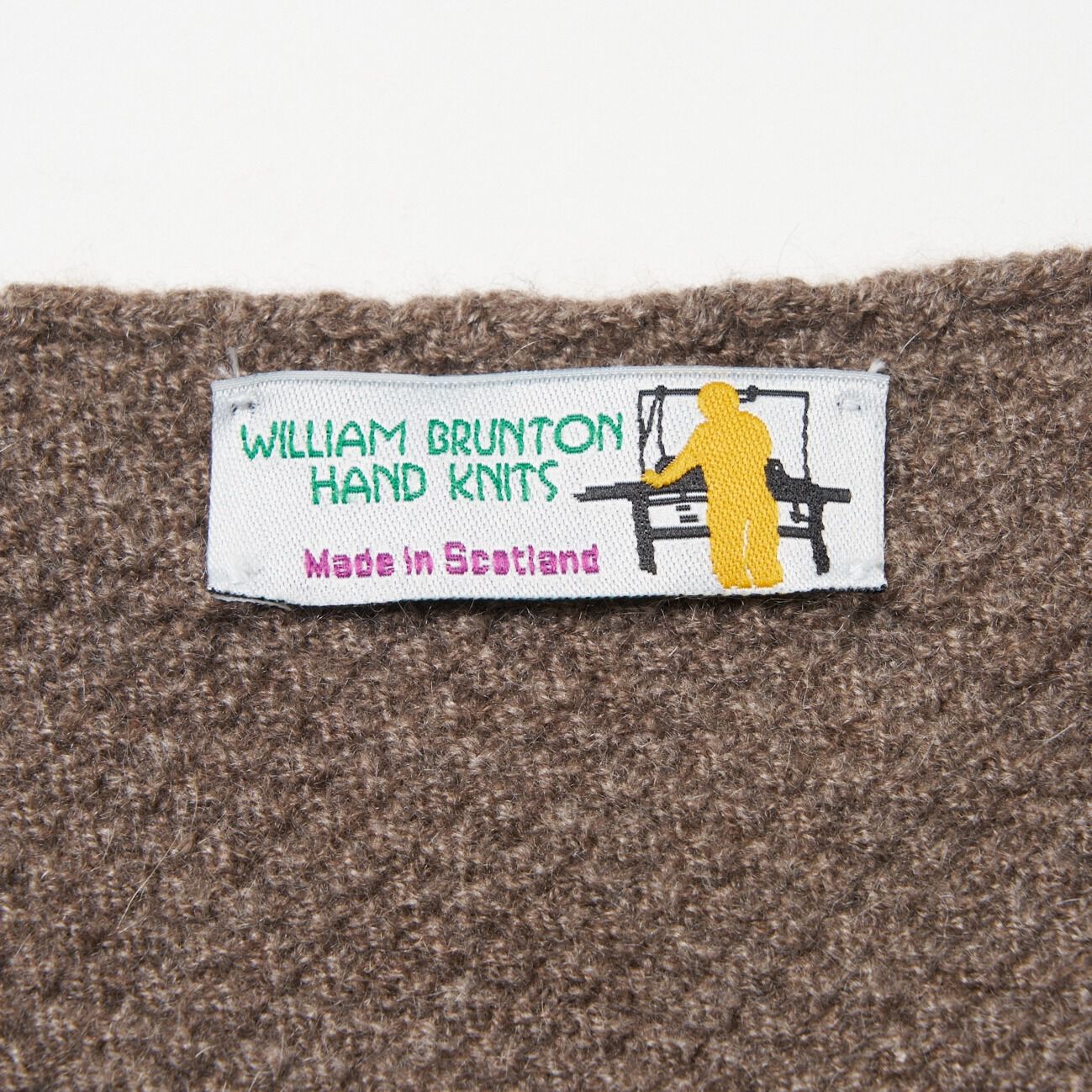  「WILLIAM BRUNTON TRIANGLE HEAD SCARF」|マフラー|
