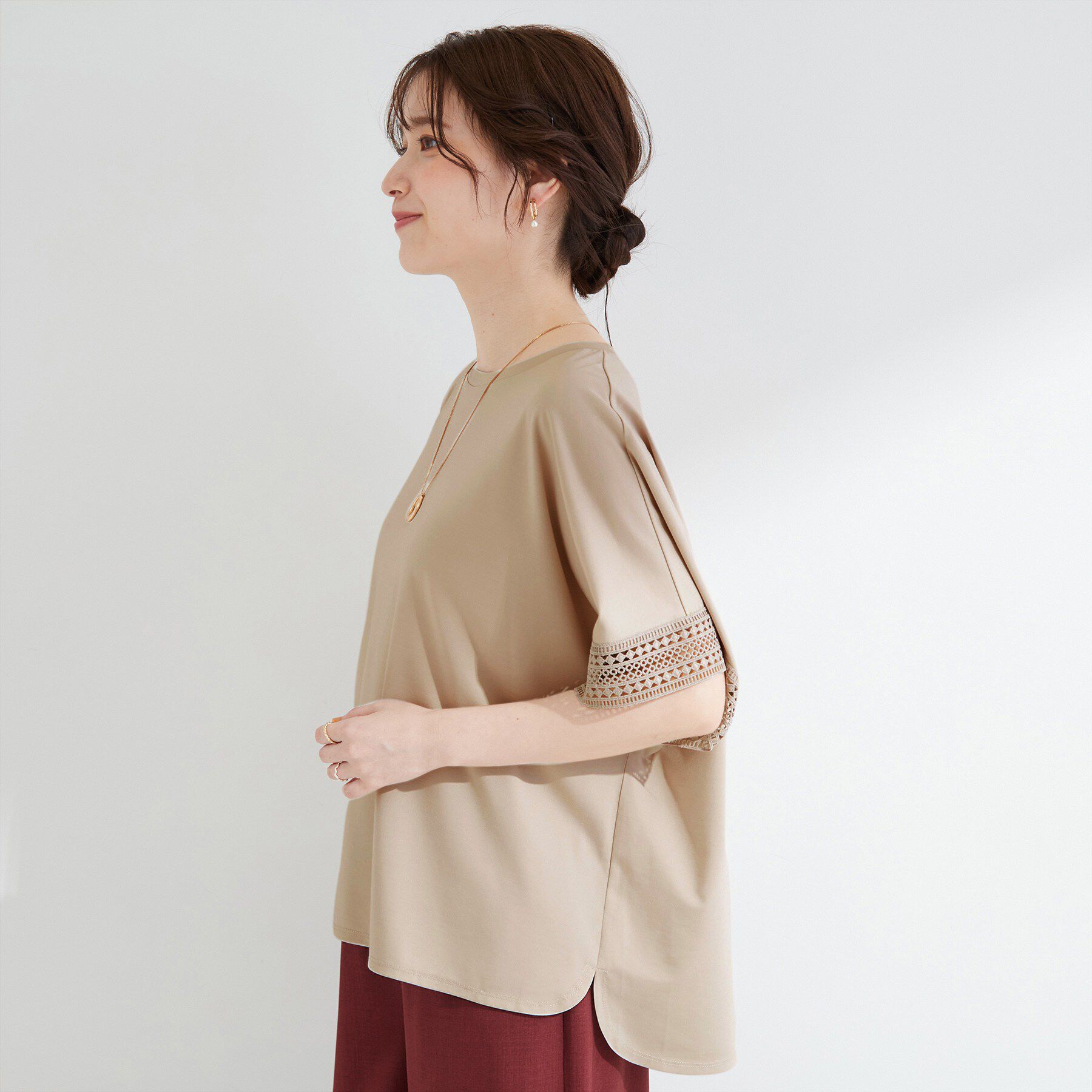 SHOO･LA･RUE「【ひんやり/UV/洗濯機可】お袖レースが上品 ゆったりとろみトップス」|Tシャツ・カットソー|
