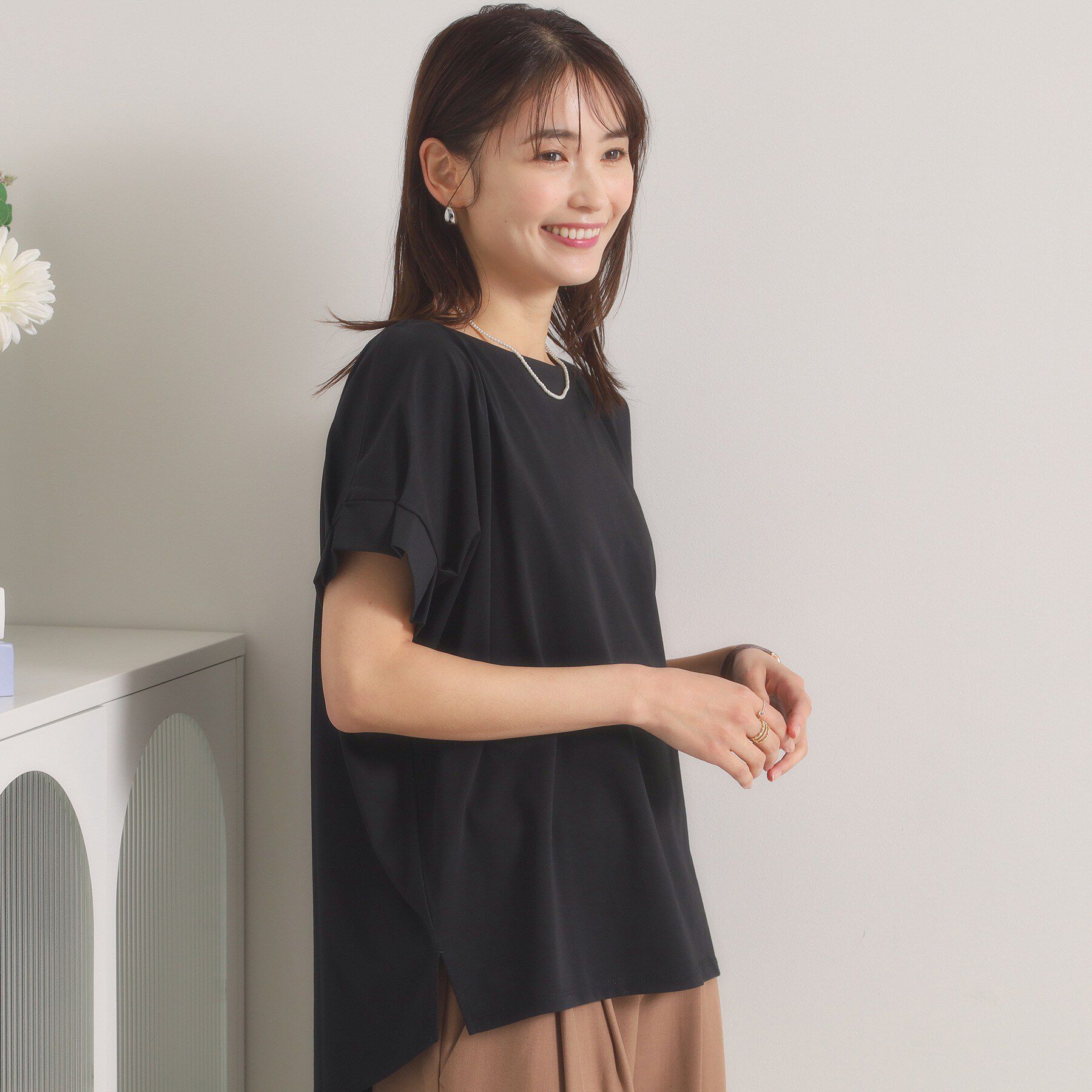 ITS&rsquo;DEMO「【汗染み防止／冷感／UV】袖口タックトップス」|Tシャツ・カットソー|