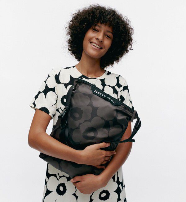 Marimekko「Neat Crossbody Unikko M ショルダーバッグ」|ショルダー・メッセンジャー|