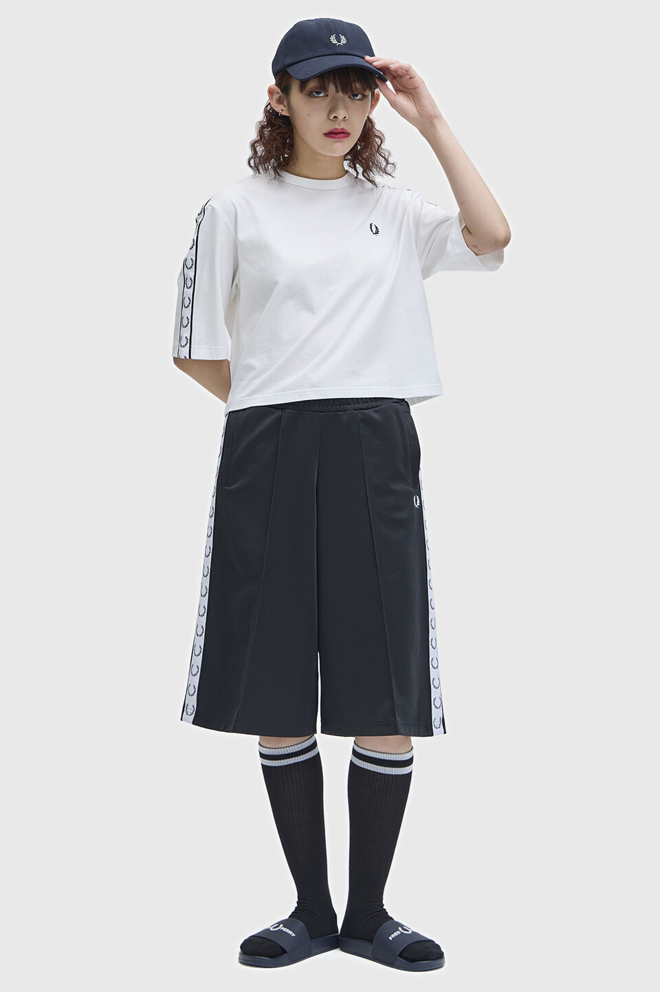 FRED PERRY 「Taped T-Shirt／ロゴテープTシャツ」|Tシャツ・カットソー|