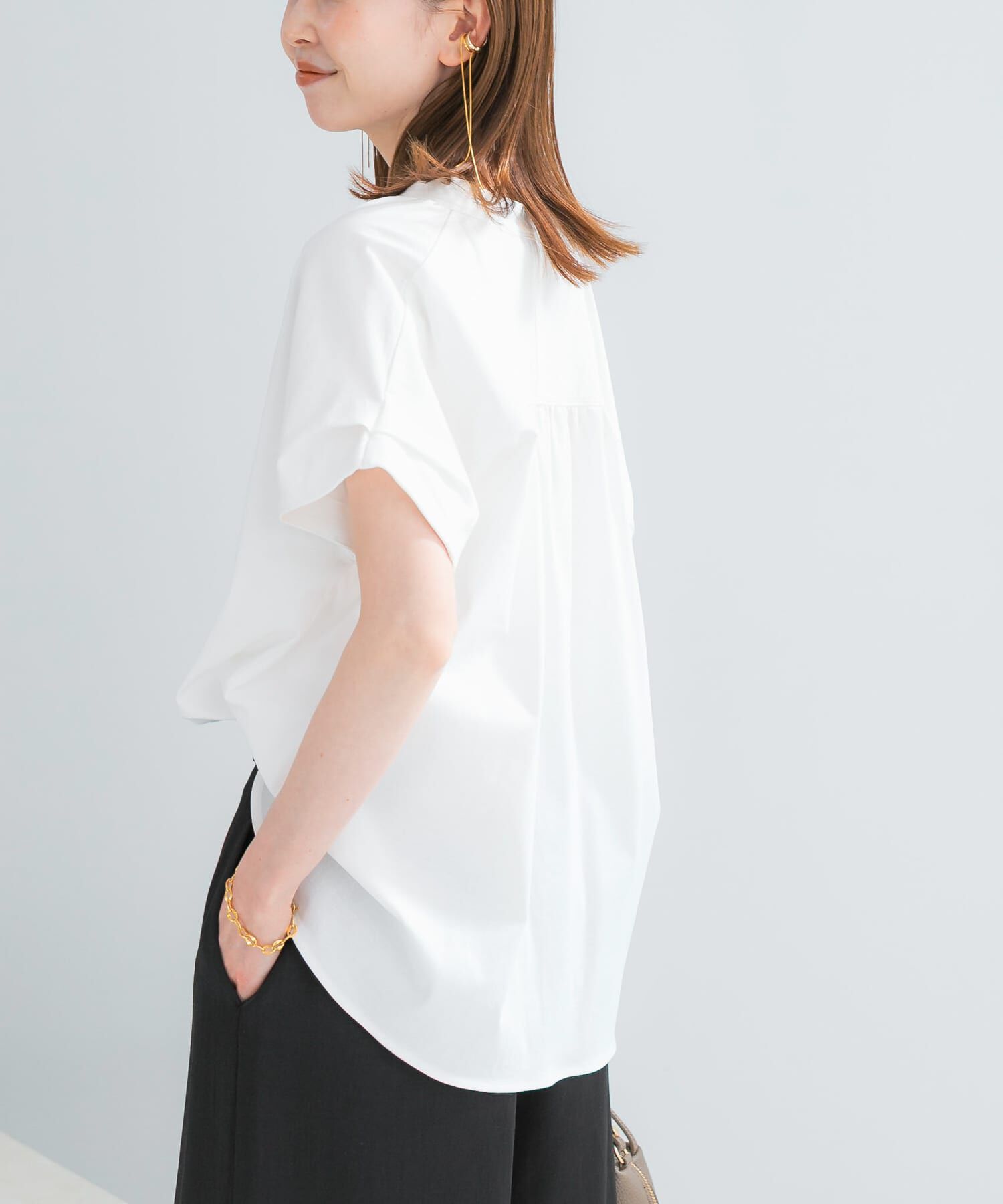 URBAN RESEARCH ROSSO「『WEB/一部店舗限定』汗染防止デザインボタンカットブラウス」|シャツ・ブラウス|