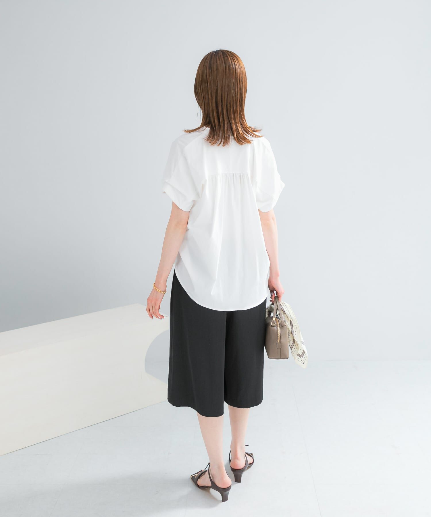 URBAN RESEARCH ROSSO「『WEB/一部店舗限定』汗染防止デザインボタンカットブラウス」|シャツ・ブラウス|