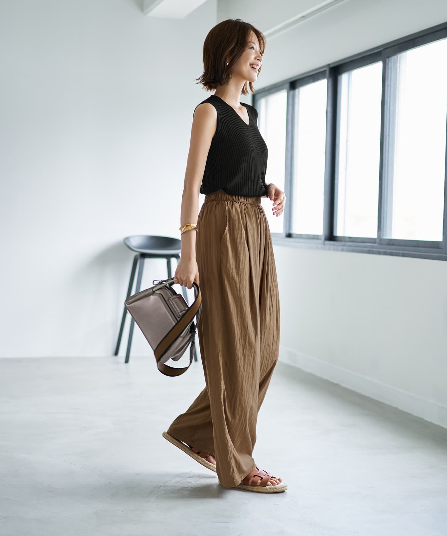STYLE DELI「薄手なとろみシャリ感Vネックトップス」|ニット・セーター|