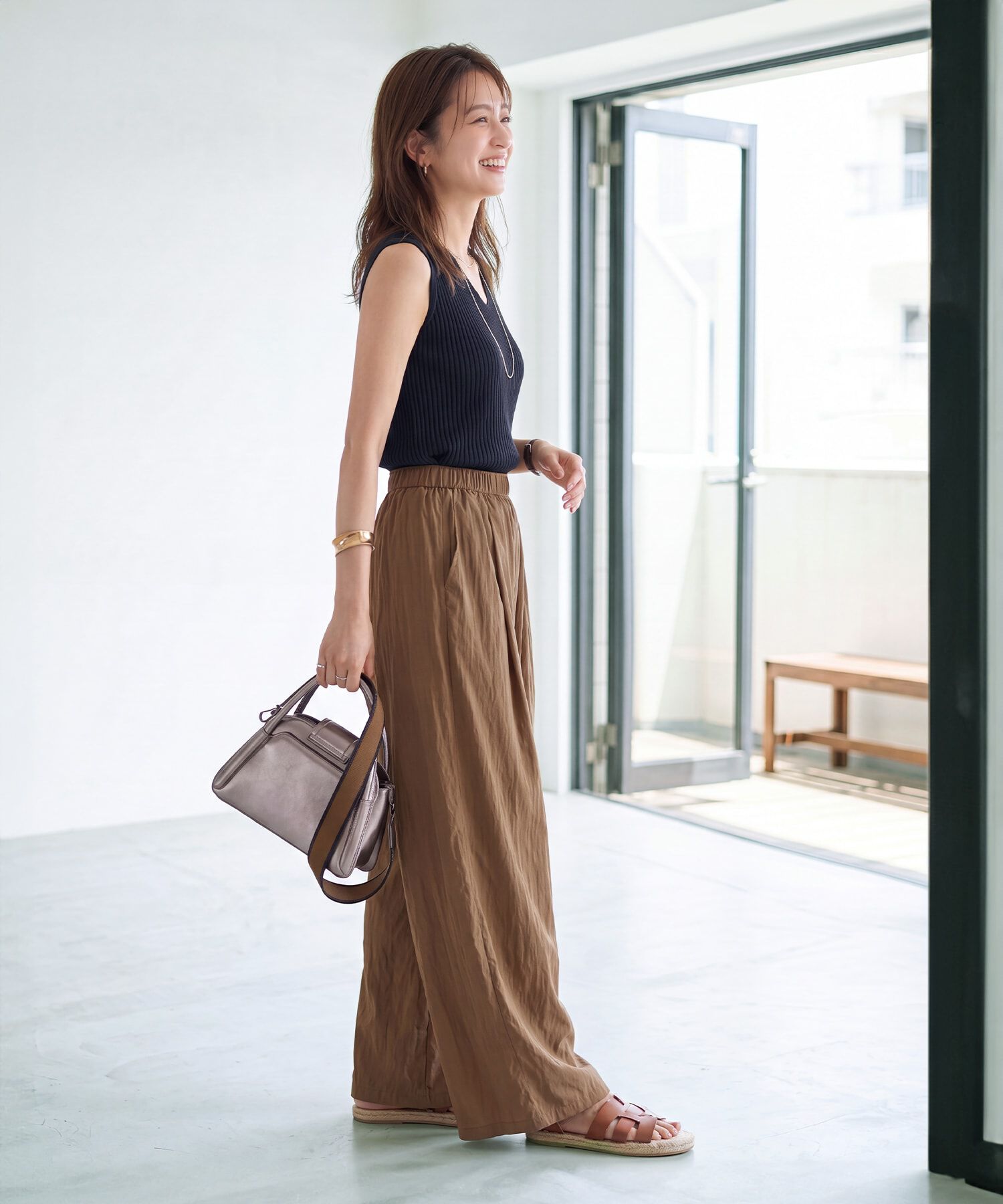 STYLE DELI「薄手なとろみシャリ感Vネックトップス」|ニット・セーター|