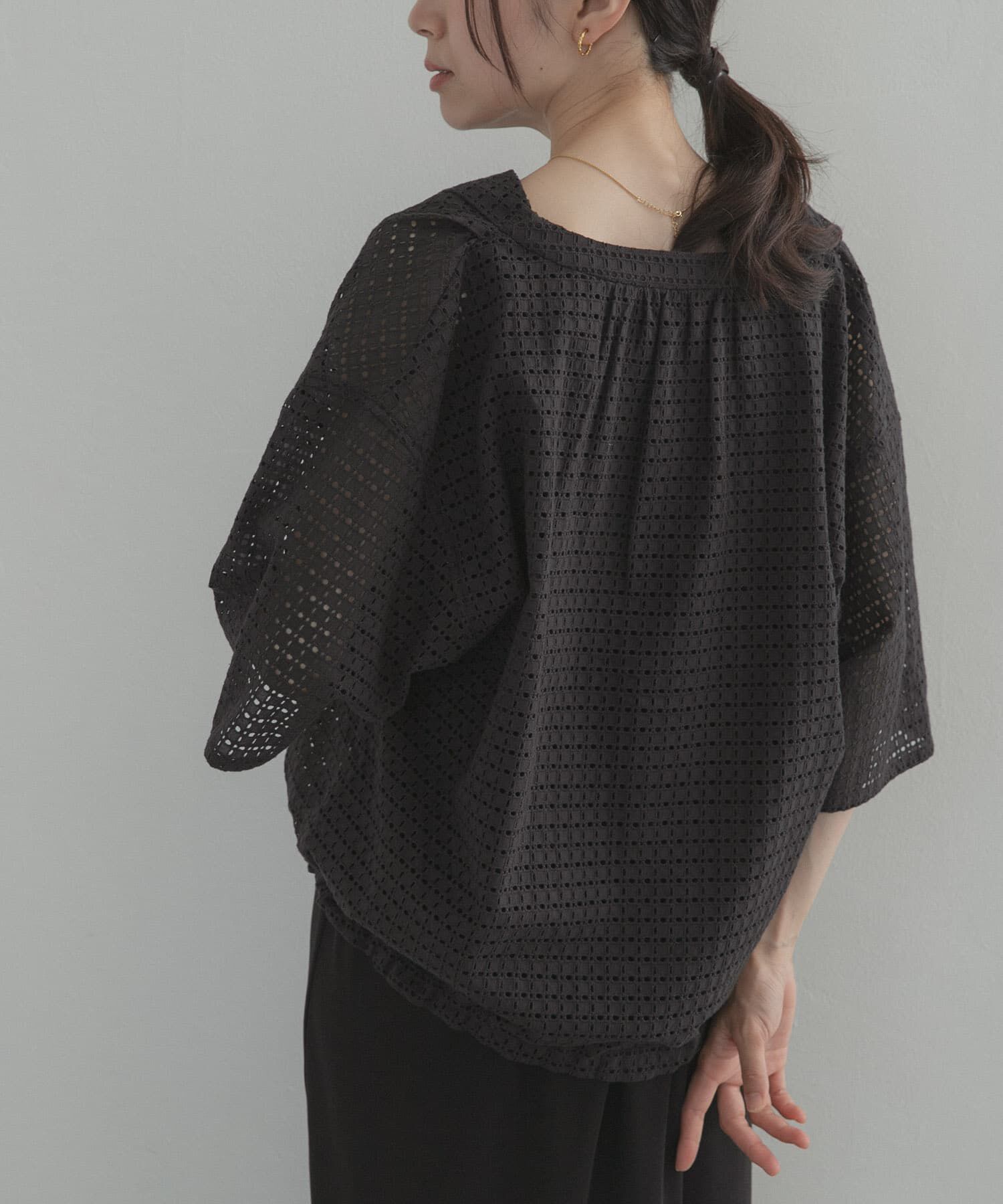URBAN RESEARCH DOORS「レースドロストハーフスリーブブラウス」|シャツ・ブラウス|