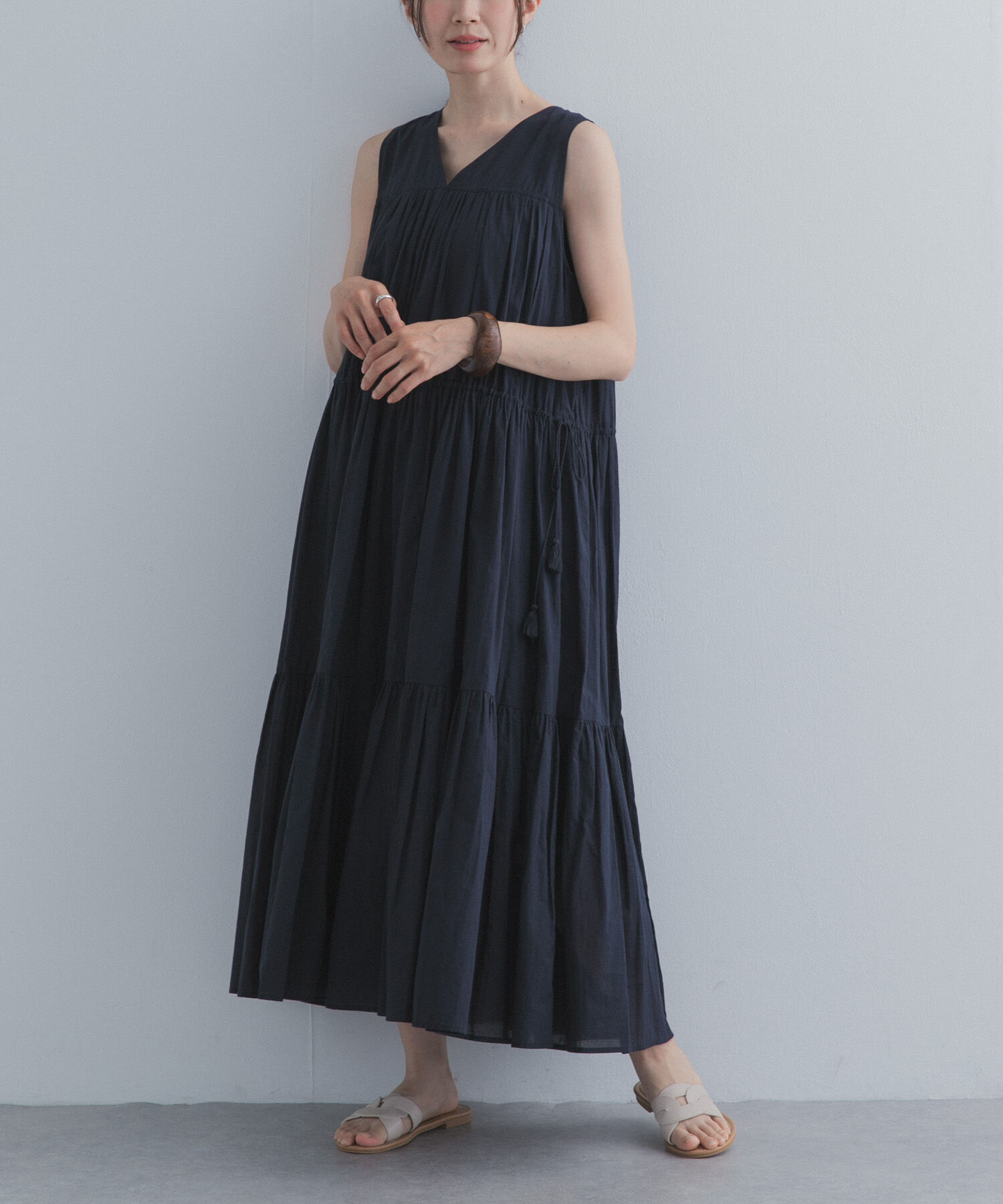 URBAN RESEARCH DOORS「ノースリーブティアードワンピース」|ワンピース|