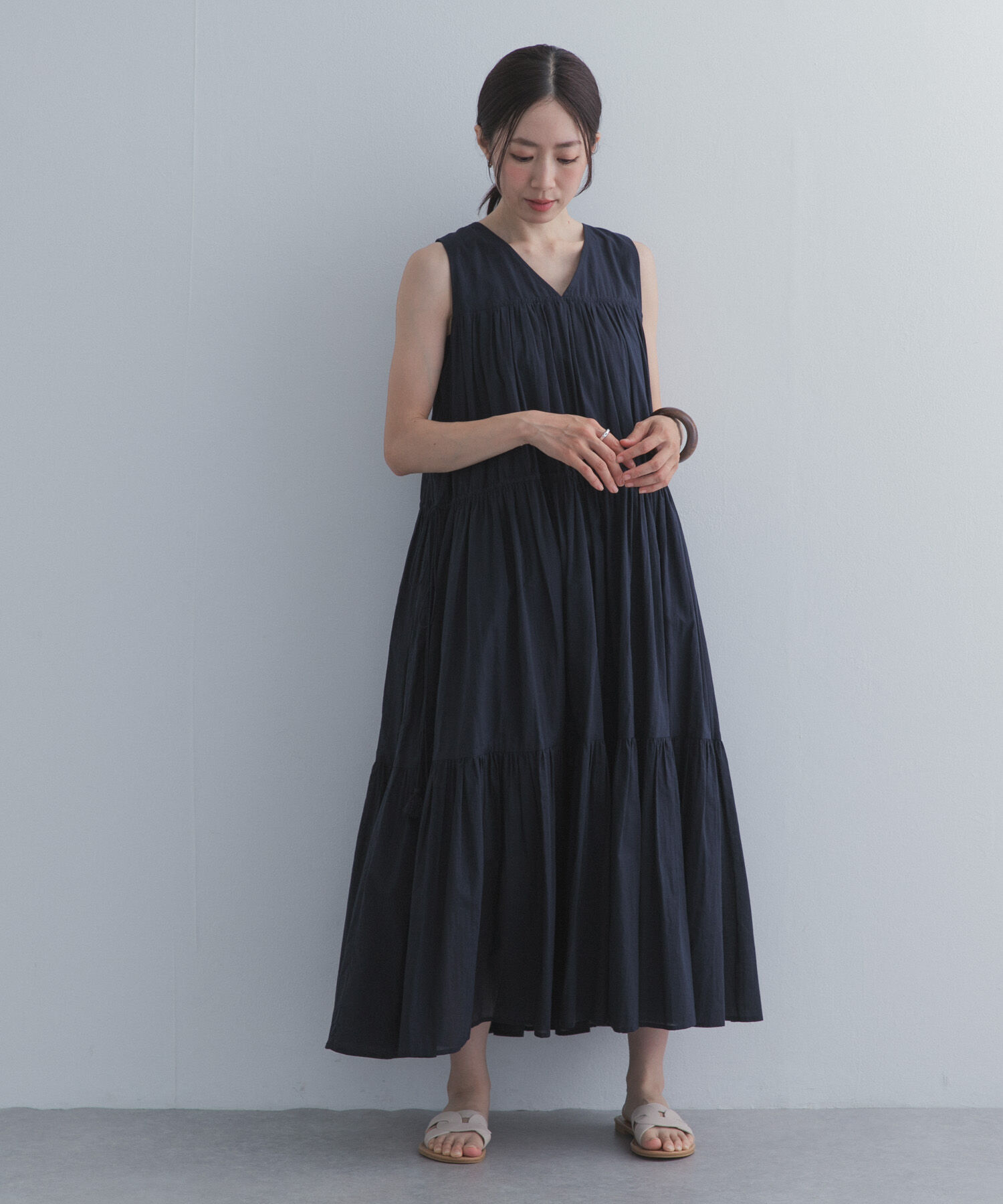 URBAN RESEARCH DOORS「ノースリーブティアードワンピース」|ワンピース|