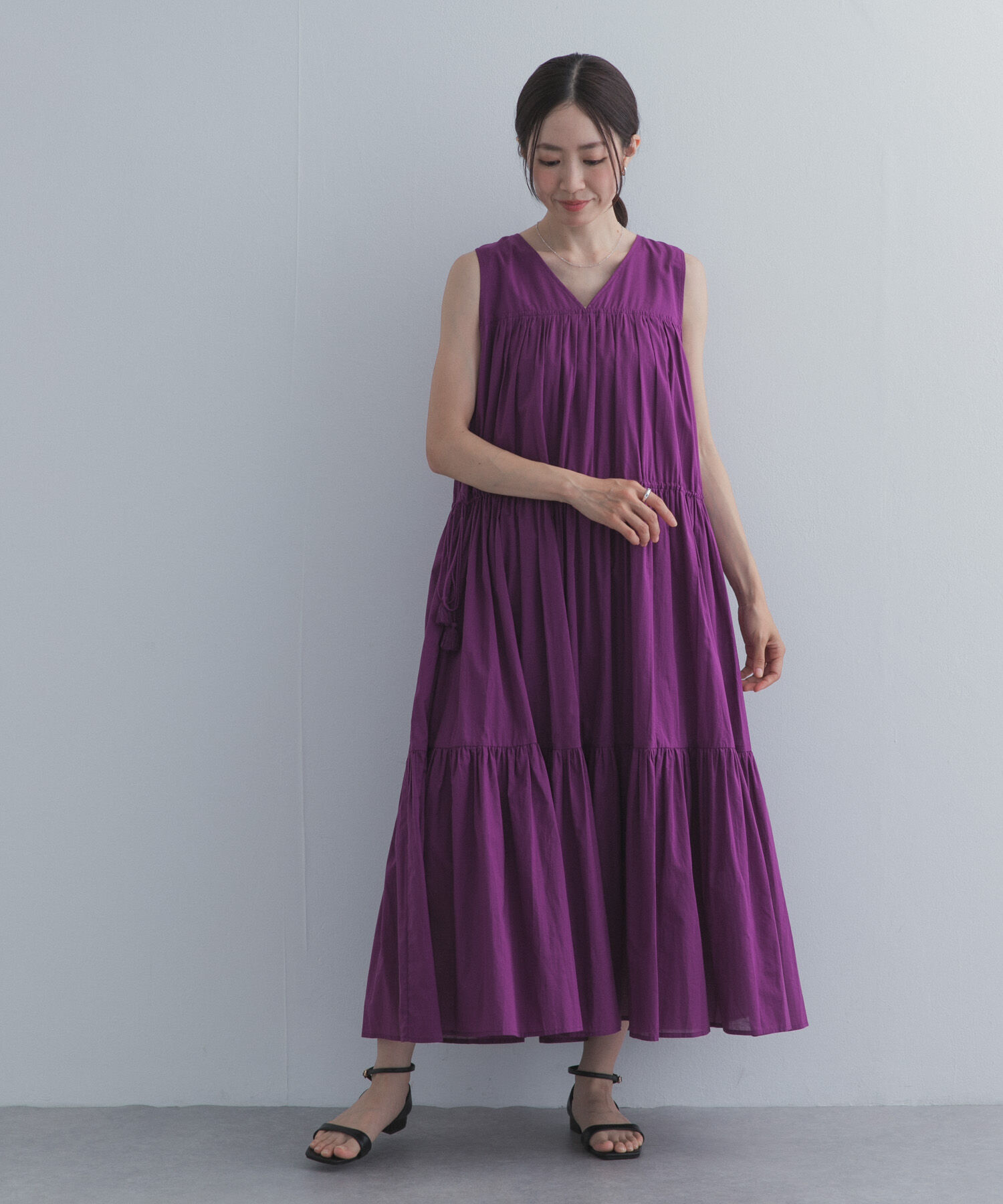 URBAN RESEARCH DOORS「ノースリーブティアードワンピース」|ワンピース|