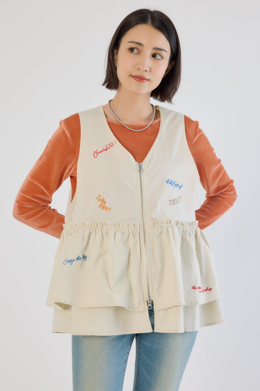 RODEO CROWNS「embroideryフロントジップベスト」|ダウンベスト・ベスト|